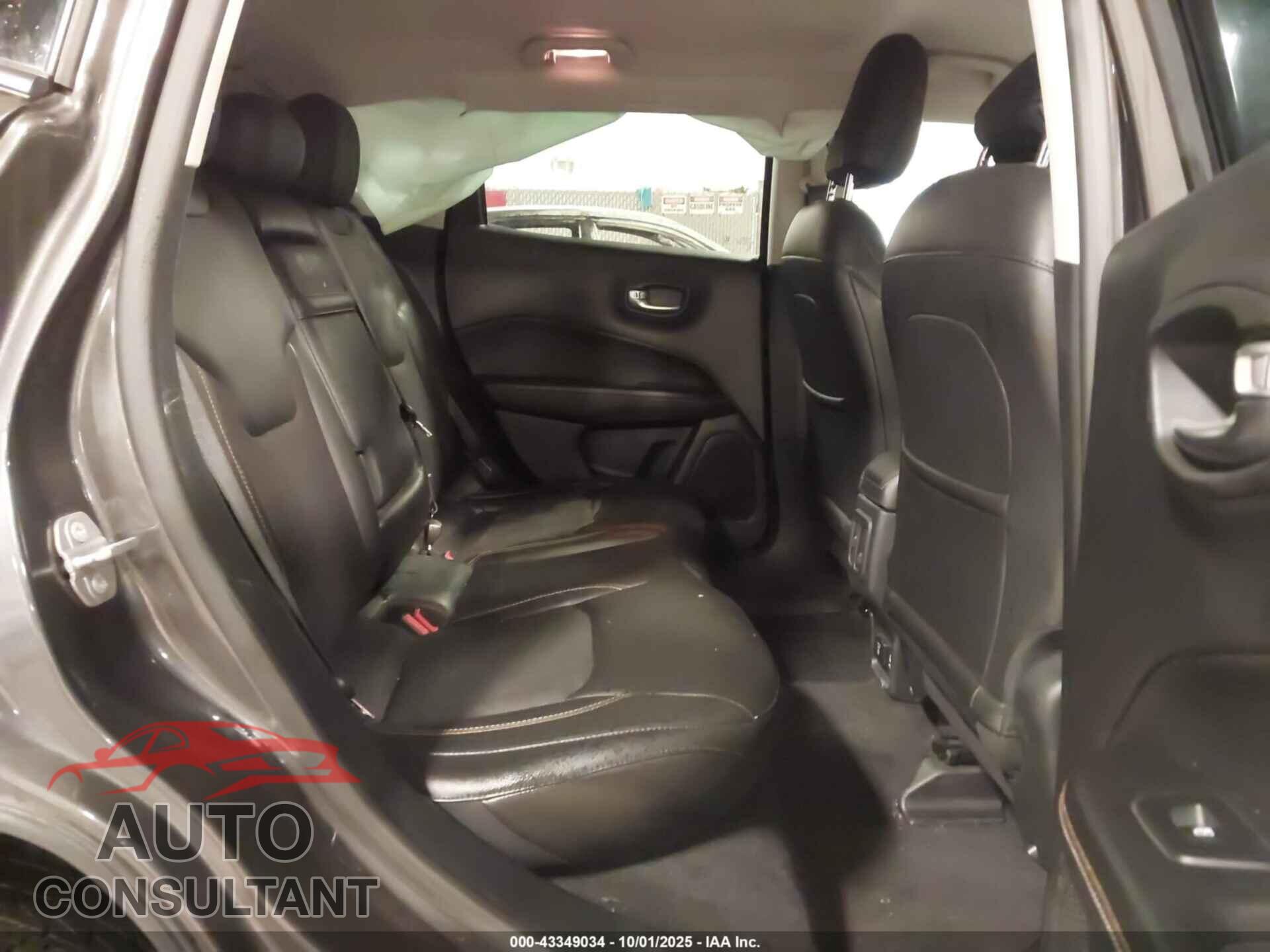 JEEP COMPASS 2018 - 3C4NJDBB7JT265897