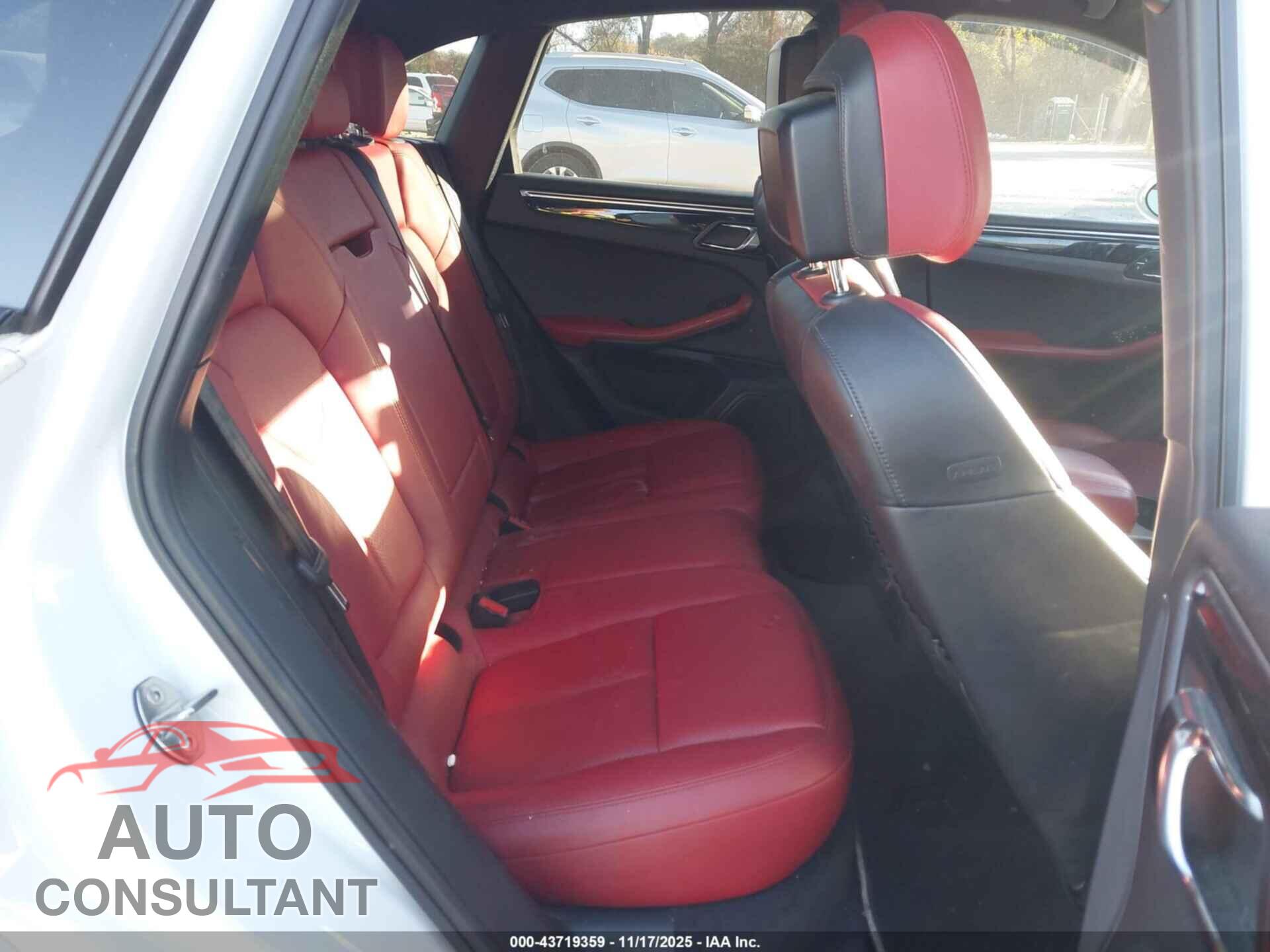 PORSCHE MACAN 2016 - WP1AB2A55GLB56773