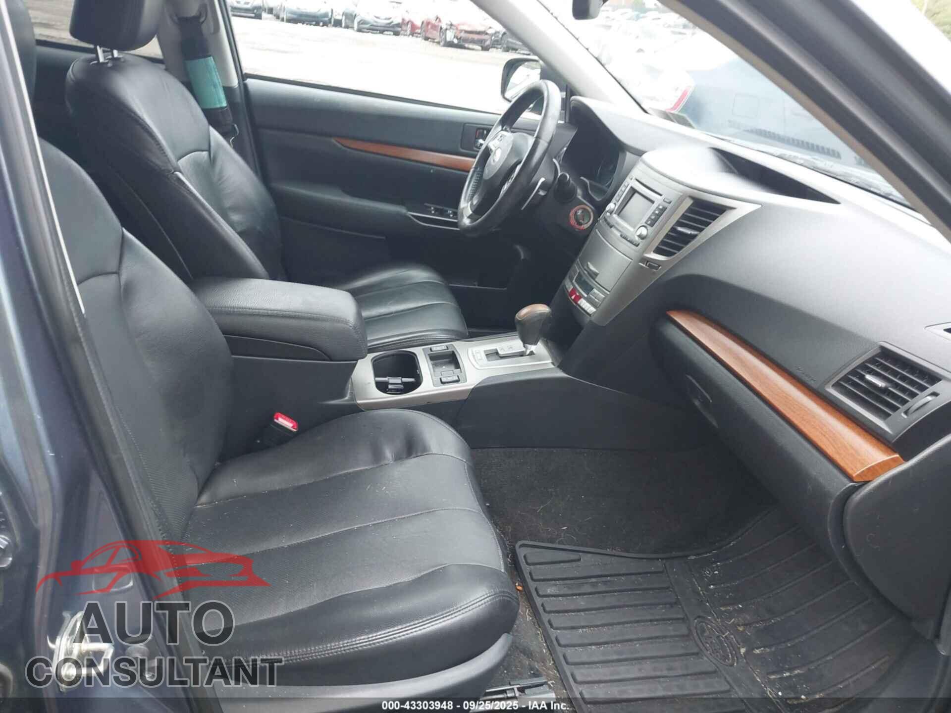 SUBARU OUTBACK 2014 - 4S4BRBLC8E3328297