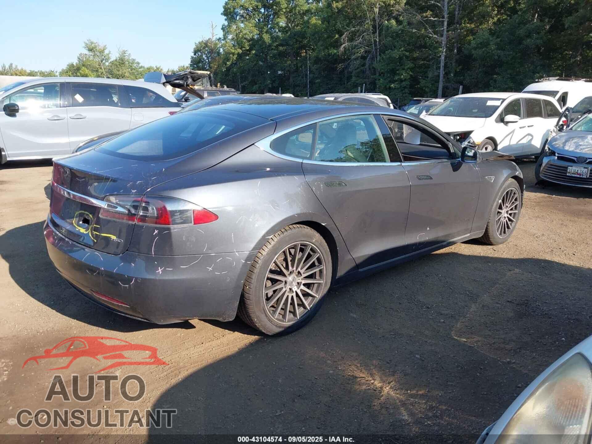 TESLA MODEL S 2016 - 5YJSA1E24GF151473