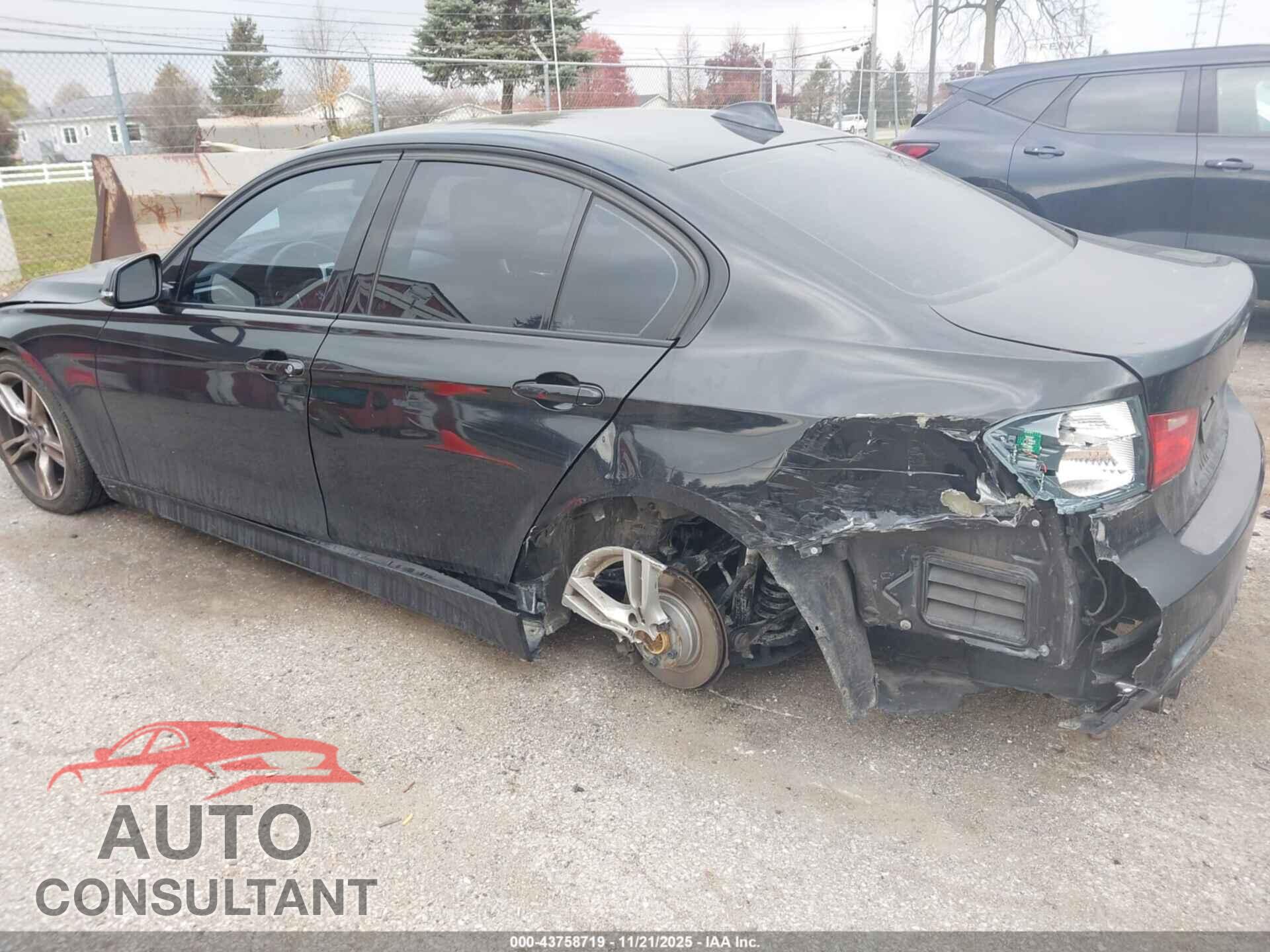 BMW 328I 2013 - WBA3C1C53DF438772