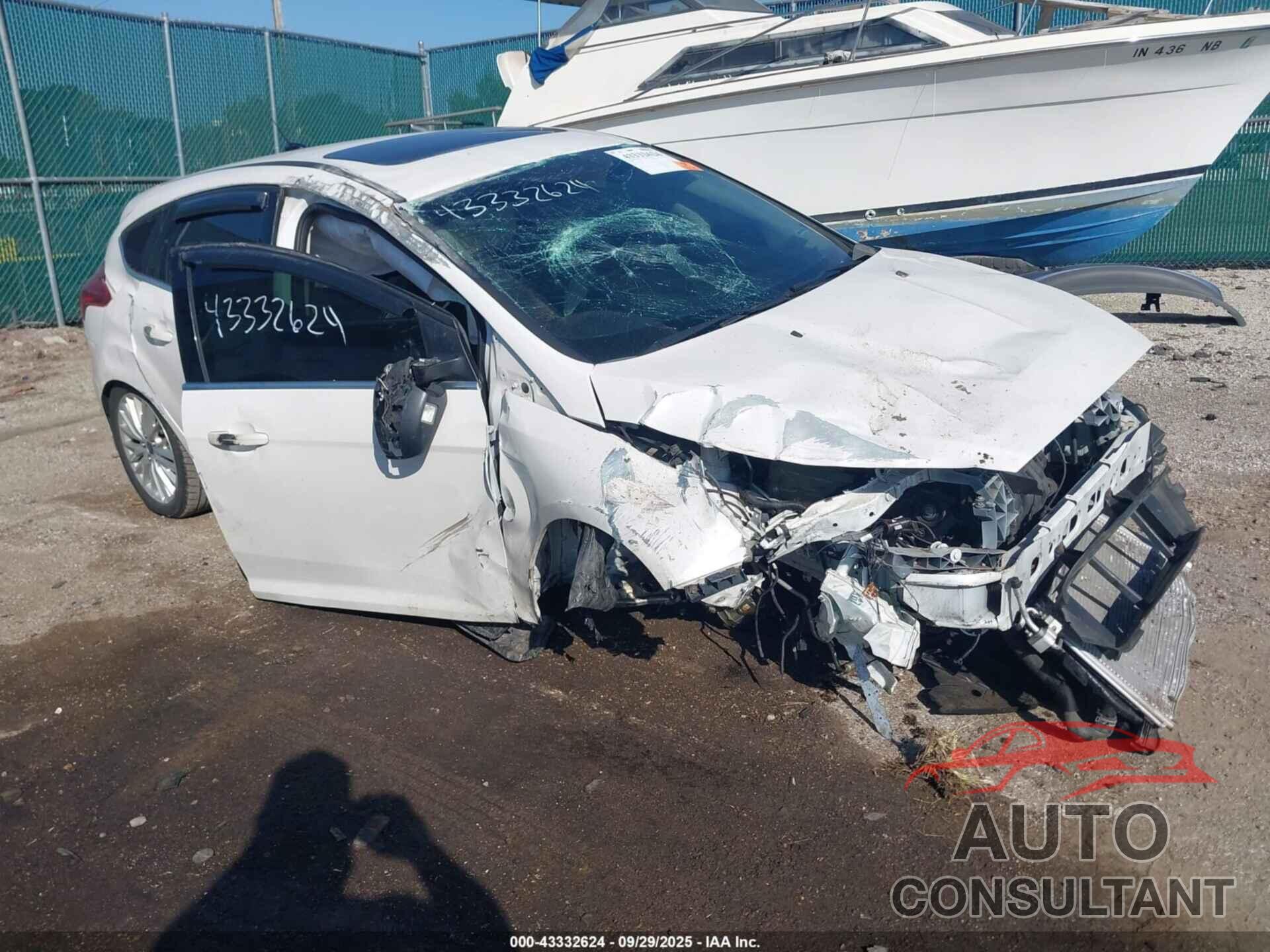 FORD FOCUS 2018 - 1FADP3N28JL235101