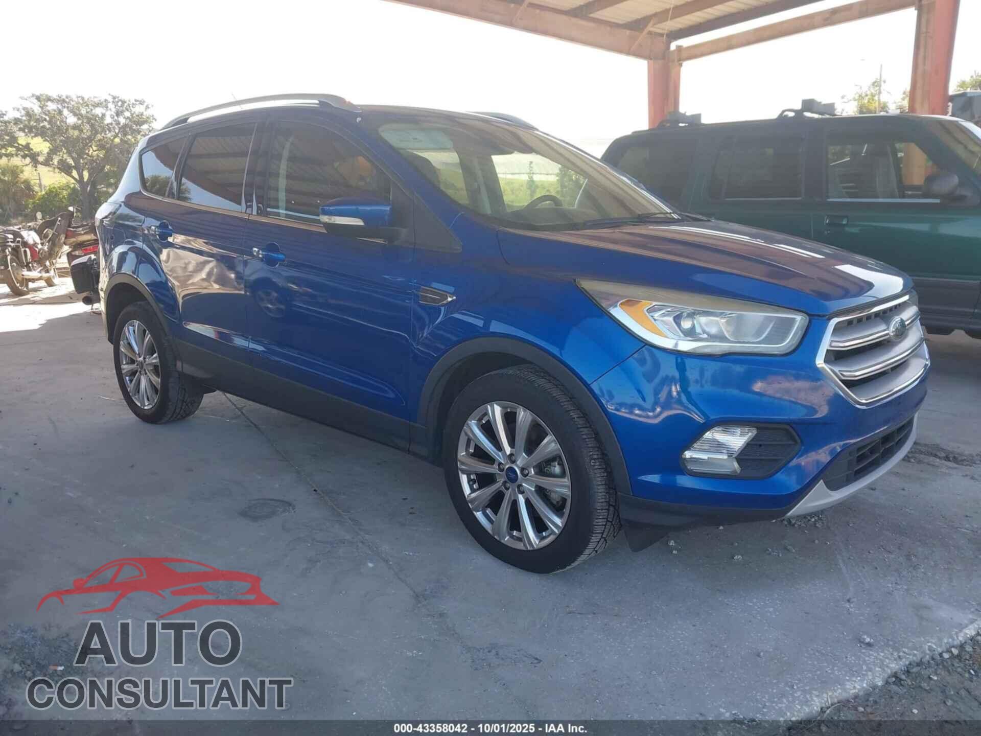 FORD ESCAPE 2017 - 1FMCU0J97HUA36346