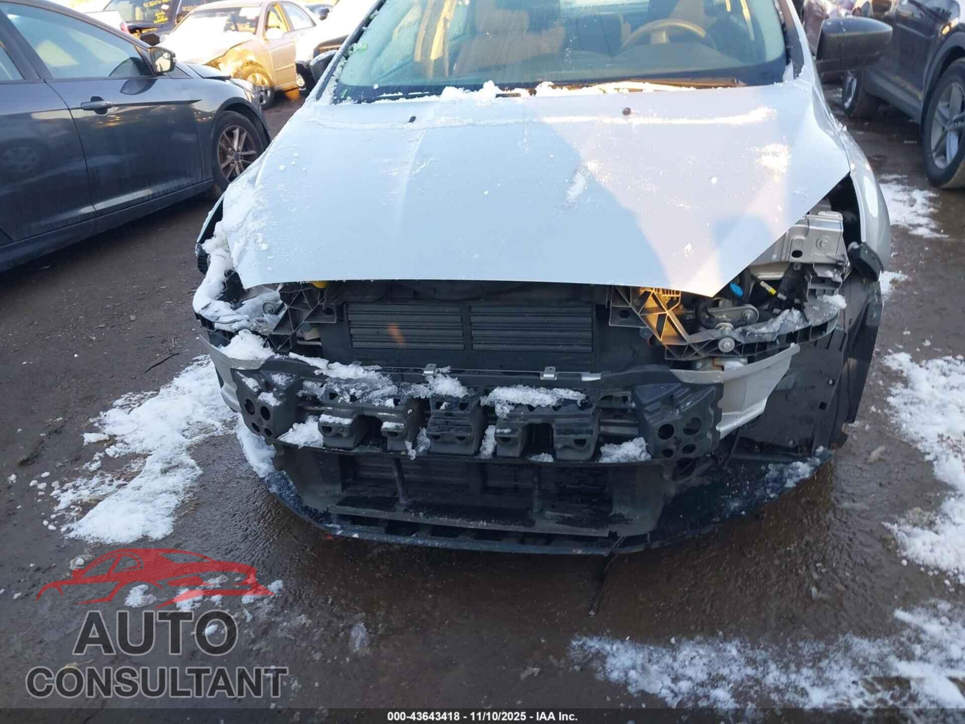 FORD FOCUS 2016 - 1FADP3E23GL403767