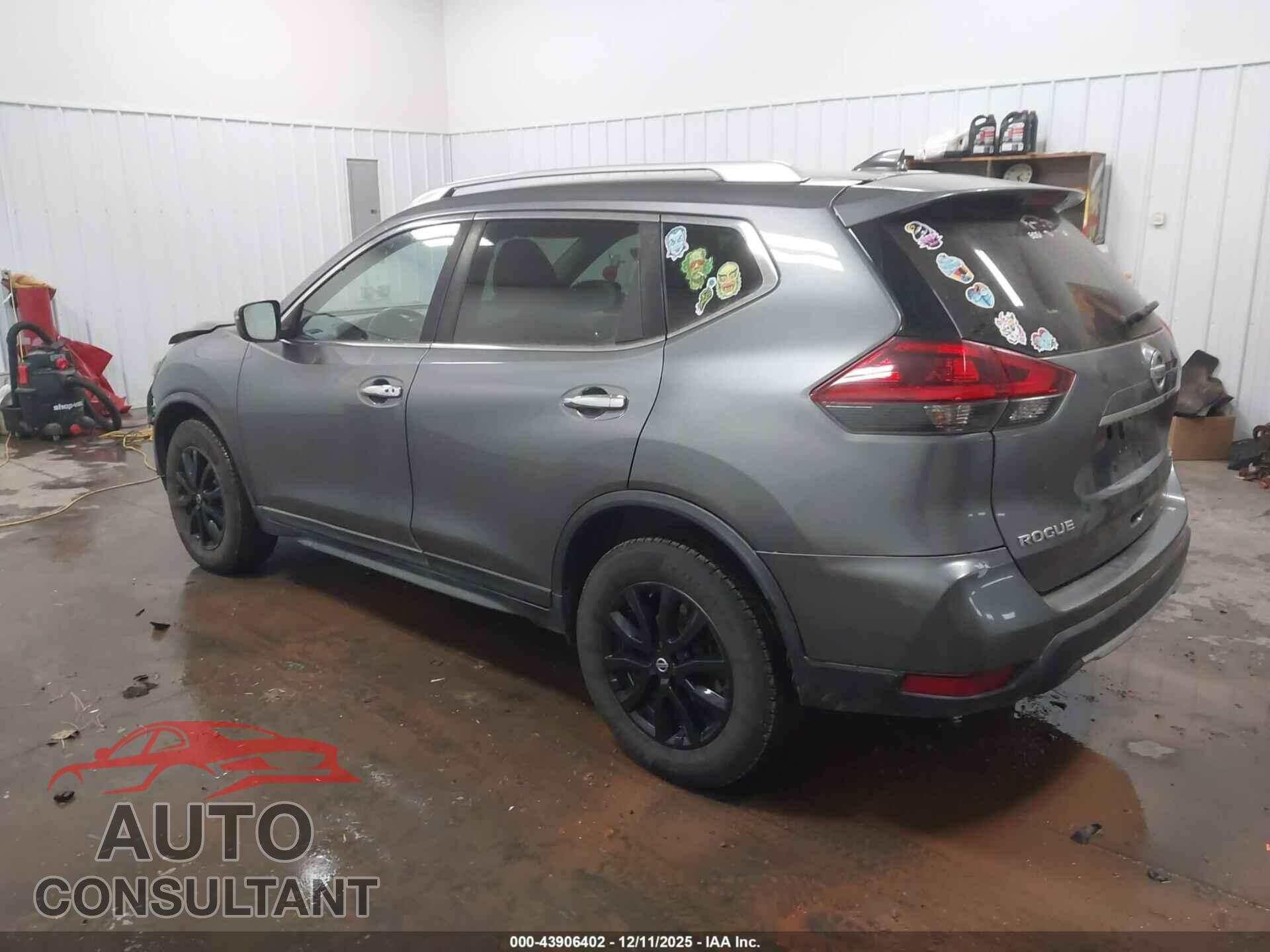 NISSAN ROGUE 2018 - KNMAT2MV5JP594333