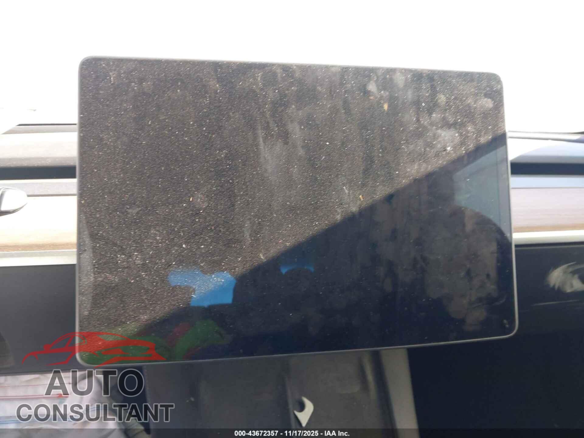 TESLA MODEL 3 2021 - 5YJ3E1EB3MF849058