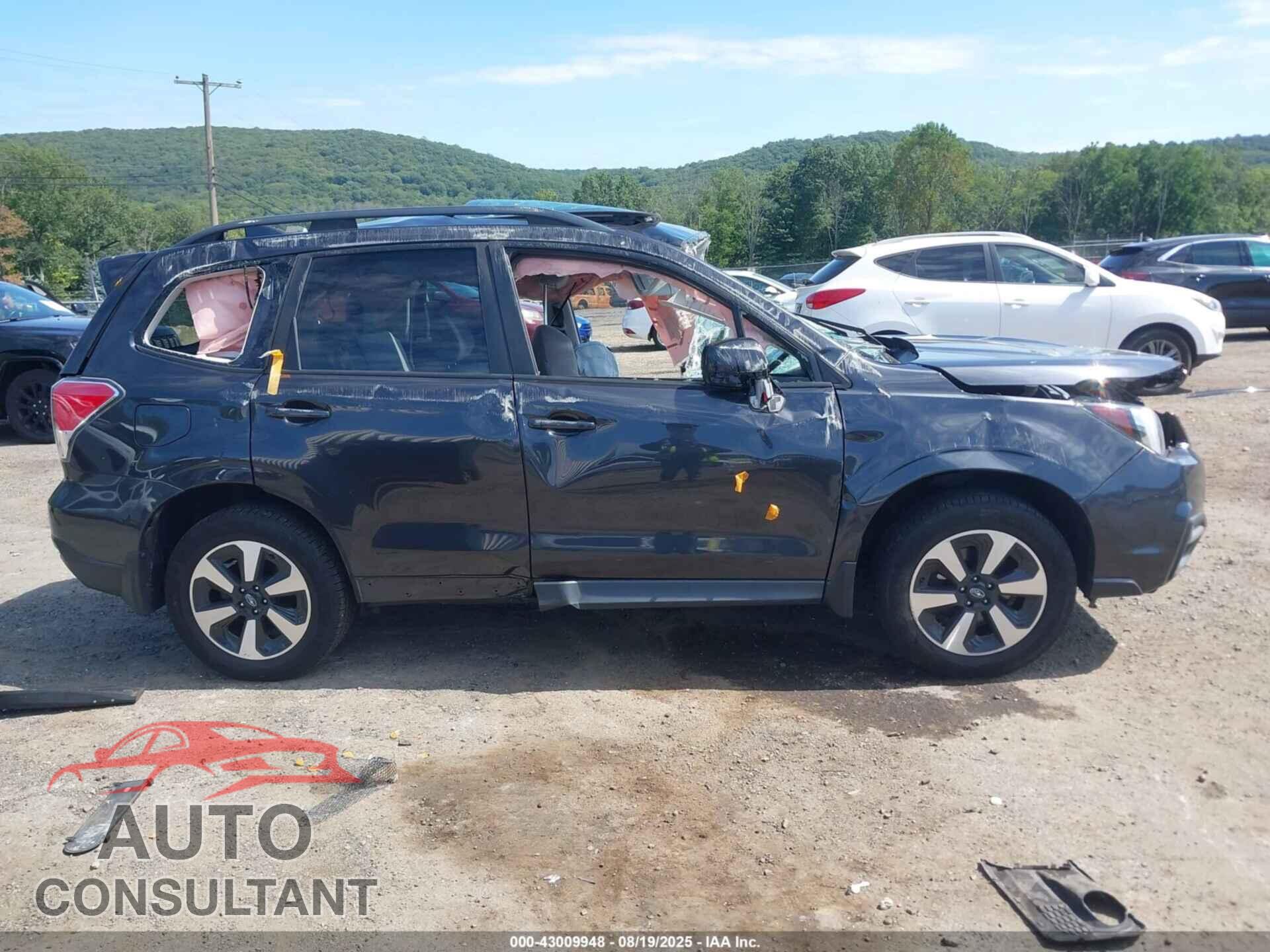 SUBARU FORESTER 2017 - JF2SJAEC8HH596004
