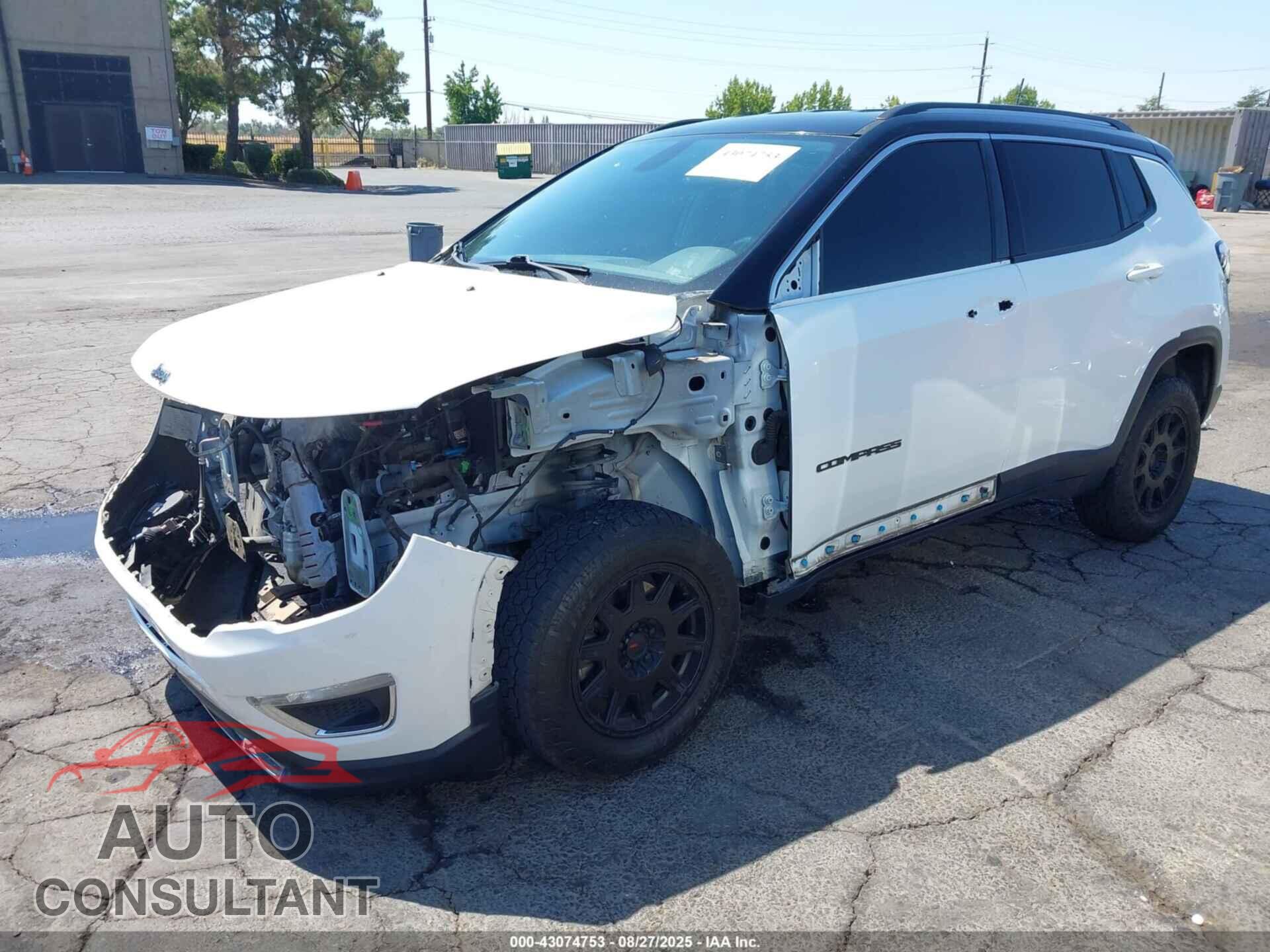 JEEP COMPASS 2018 - 3C4NJDCB7JT290510
