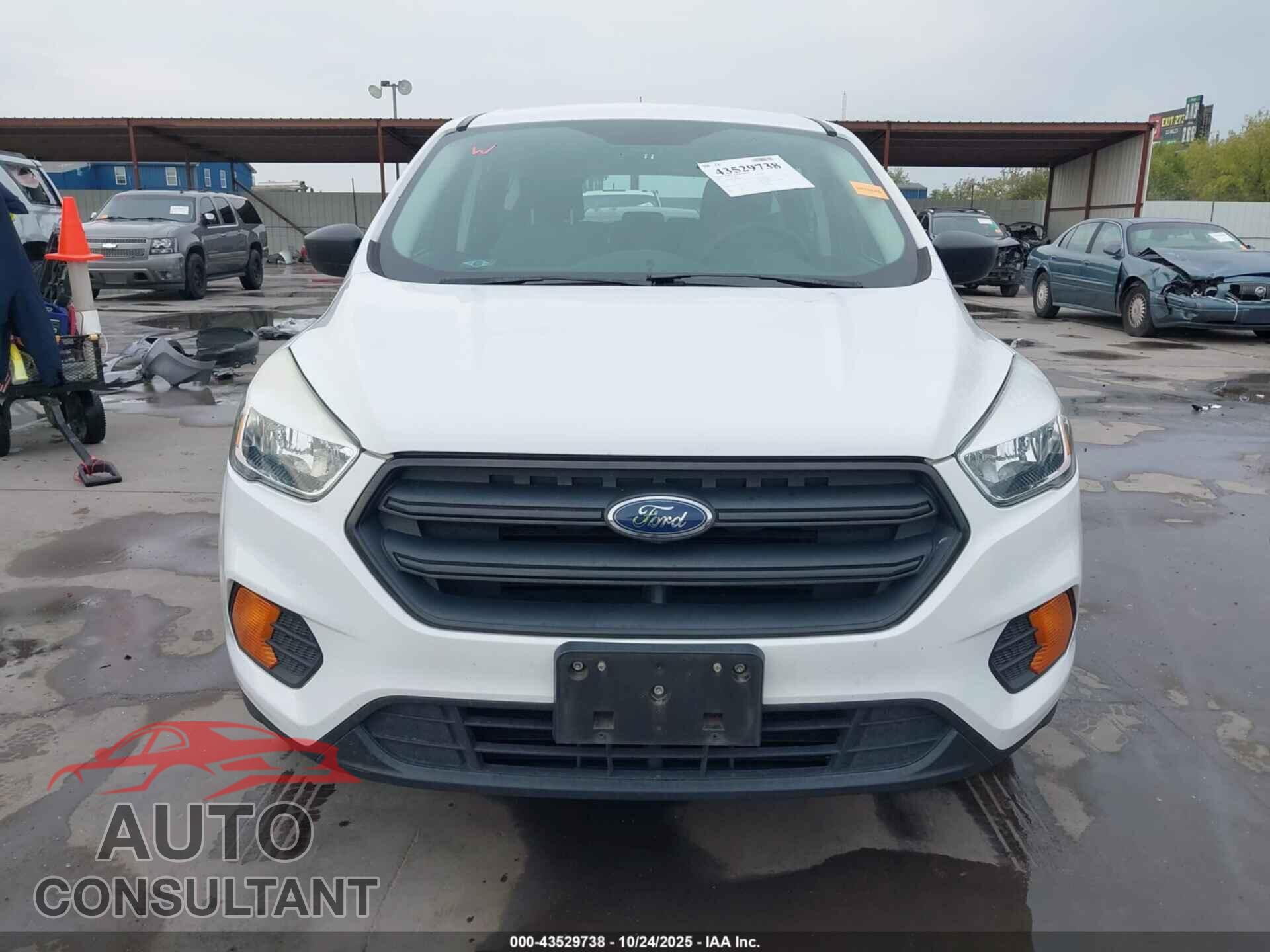 FORD ESCAPE 2017 - 1FMCU0F72HUB88896
