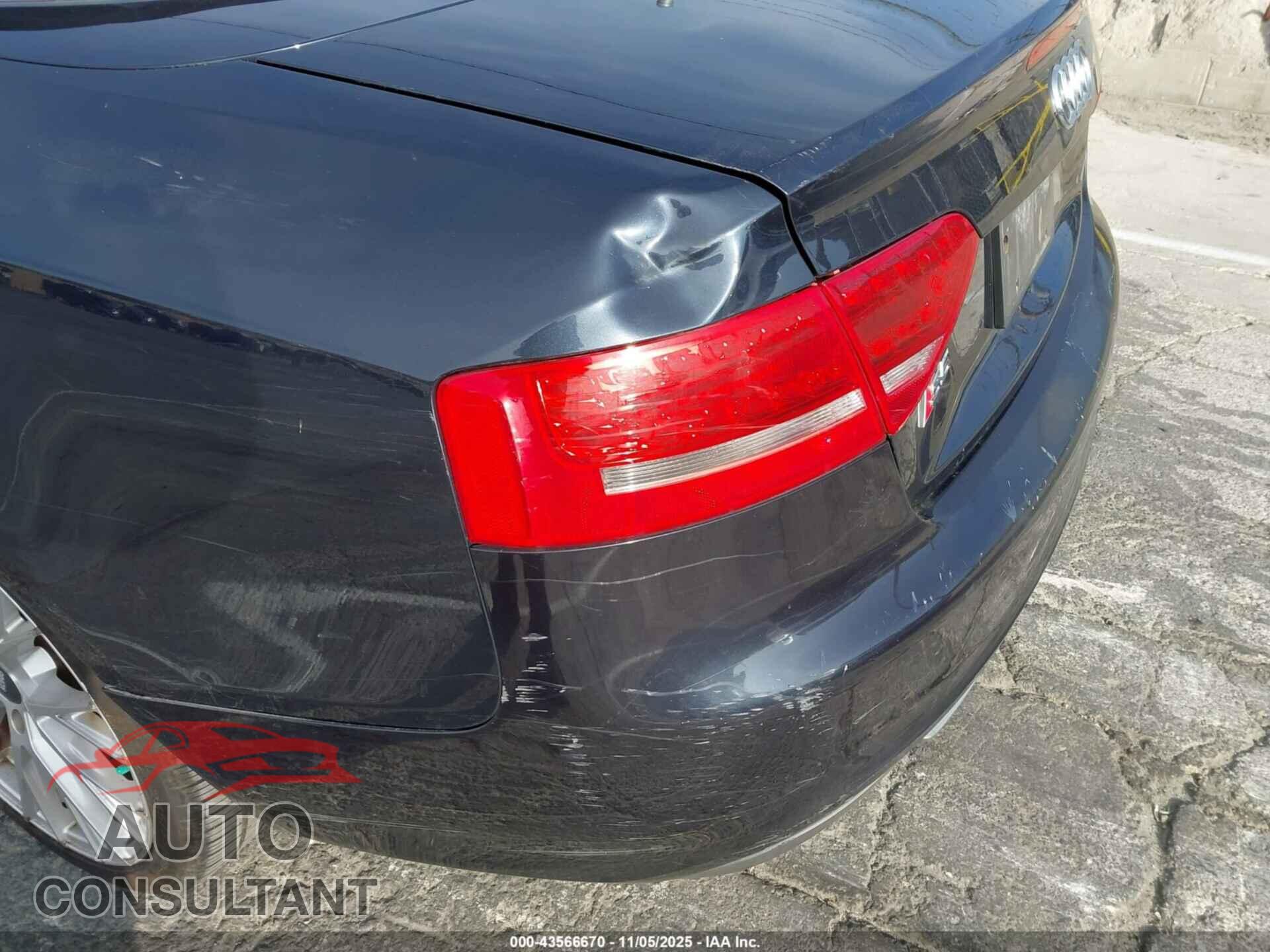AUDI S5 2012 - WAUCGAFH3CN008030