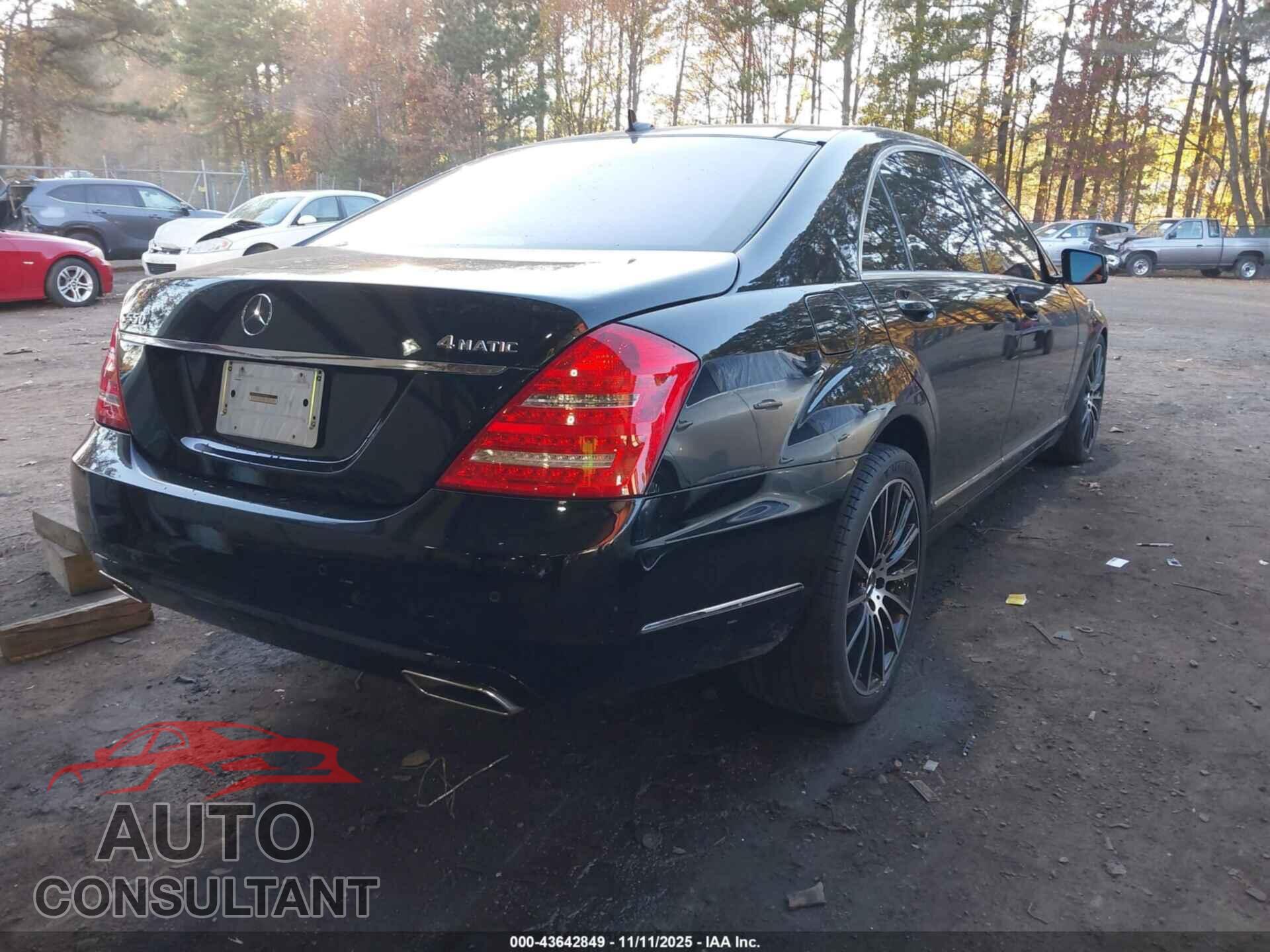 MERCEDES-BENZ S 550 2012 - WDDNG9EB3CA433879
