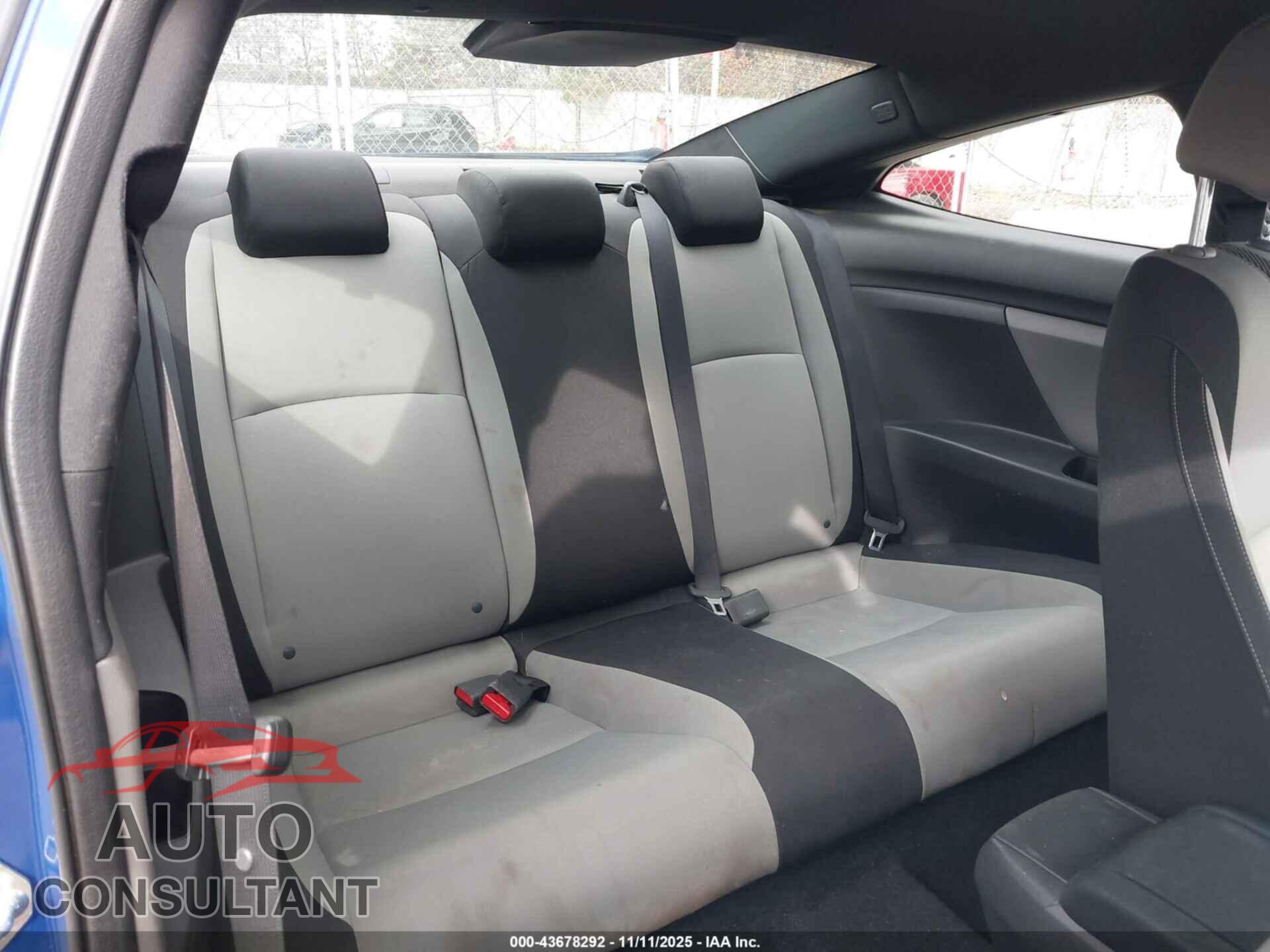 HONDA CIVIC 2016 - 2HGFC4B52GH314435