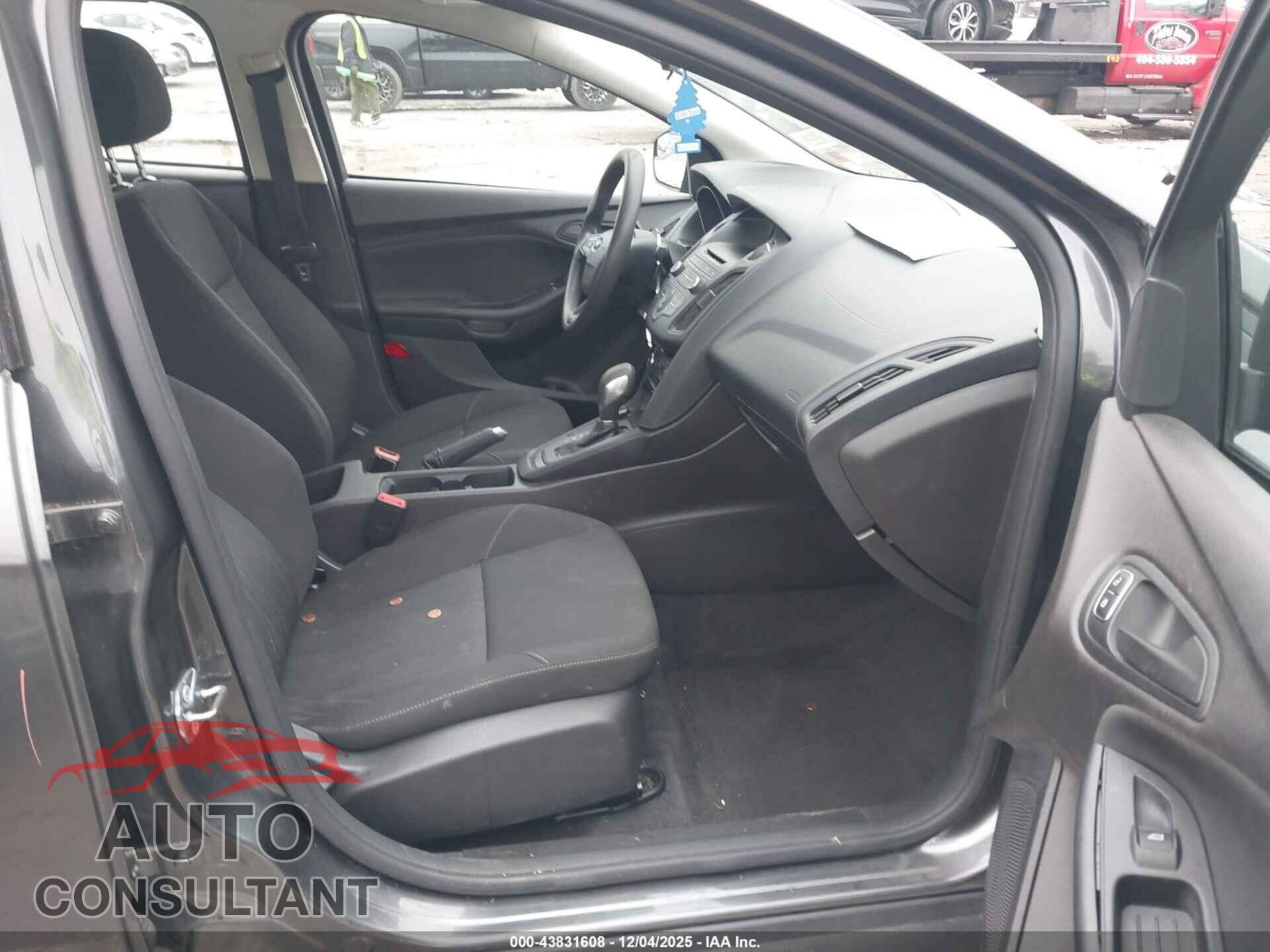 FORD FOCUS 2017 - 1FADP3E20HL251349