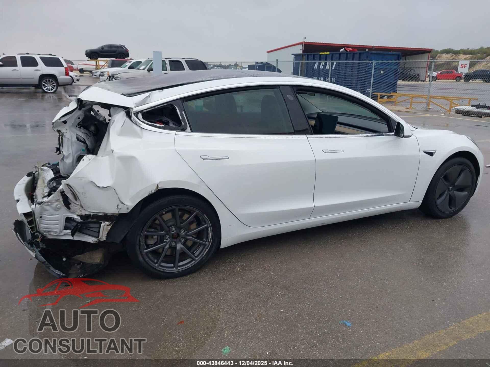TESLA MODEL 3 2018 - 5YJ3E1EA8JF032669