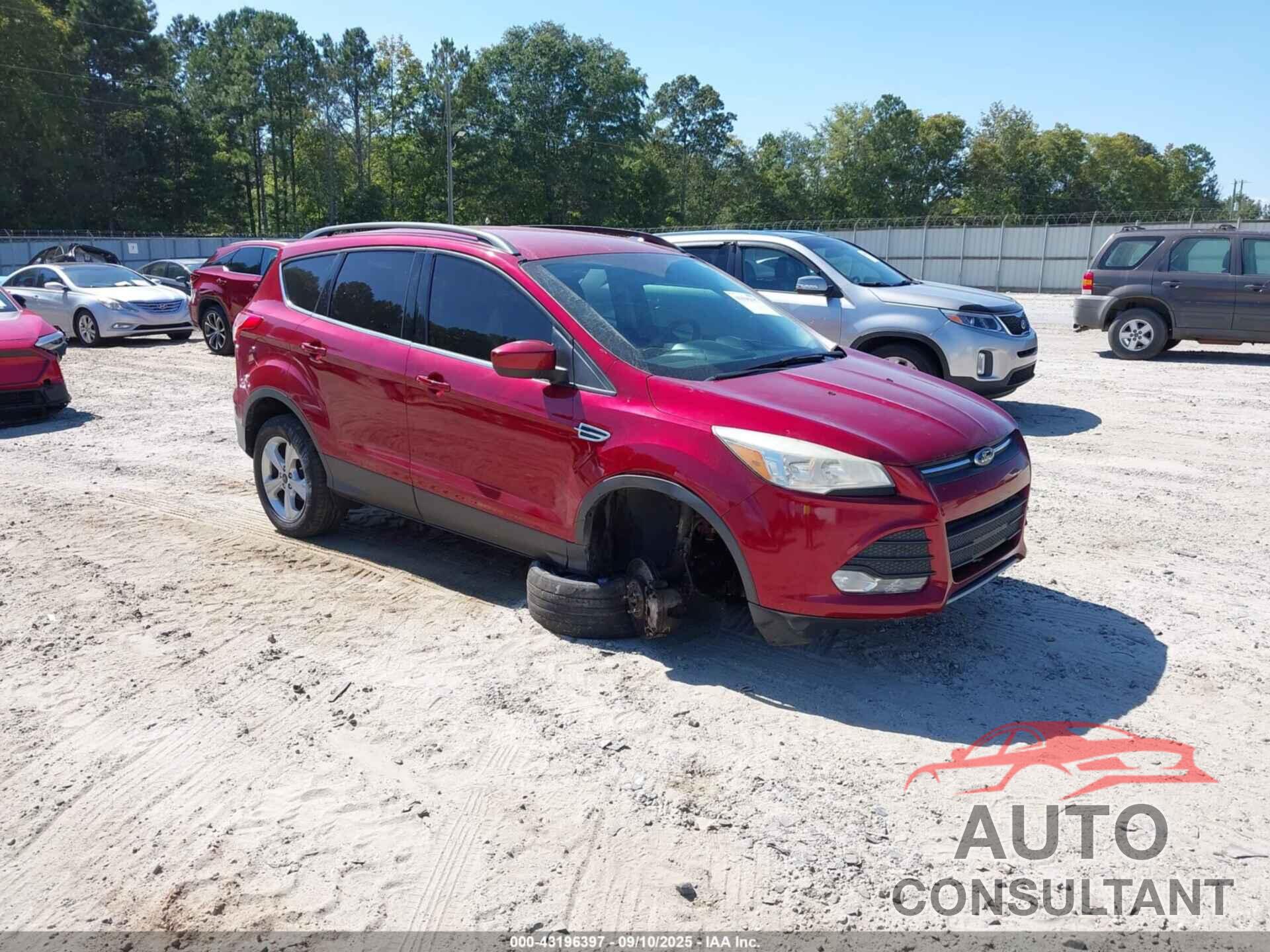 FORD ESCAPE 2015 - 1FMCU9G92FUC06606