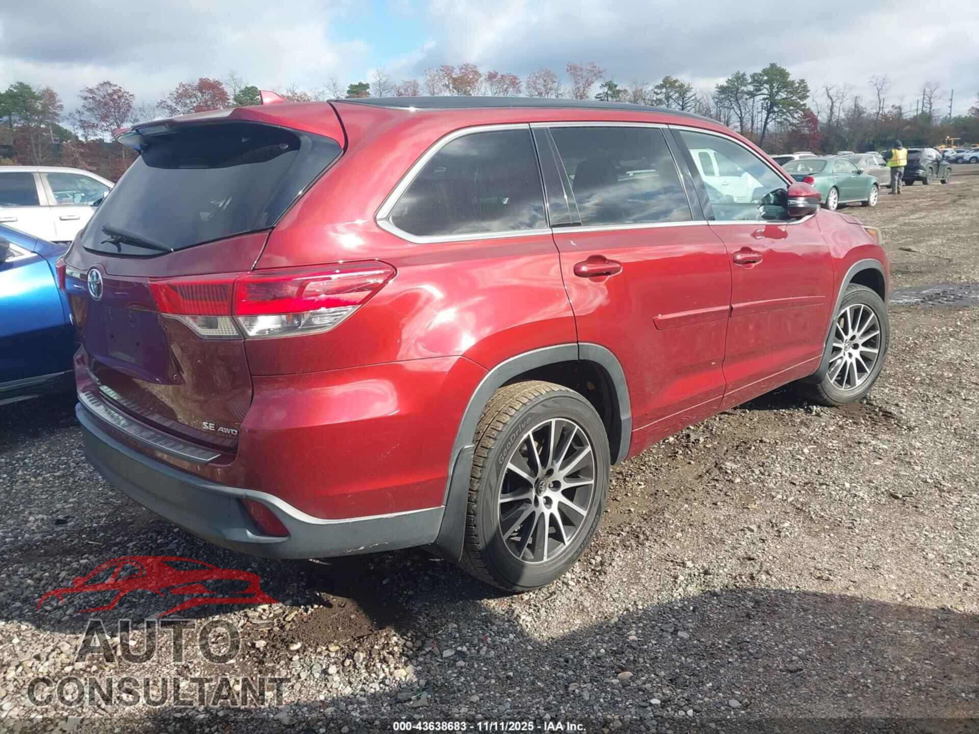 TOYOTA HIGHLANDER 2018 - 5TDJZRFH4JS485799
