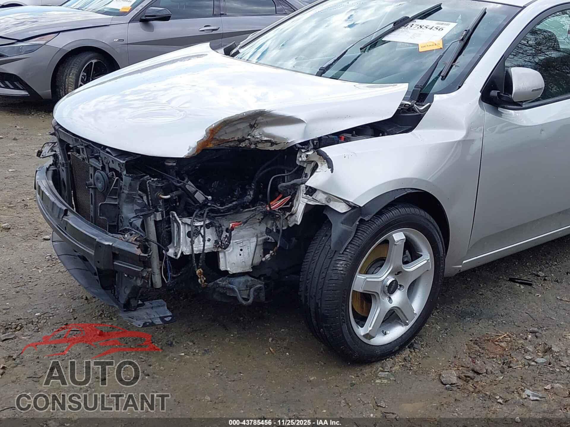 KIA FORTE 2011 - KNAFW4A39B5395694