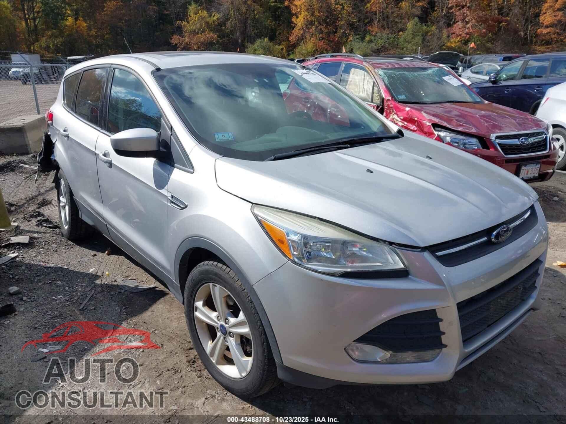 FORD ESCAPE 2015 - 1FMCU9G97FUB15458