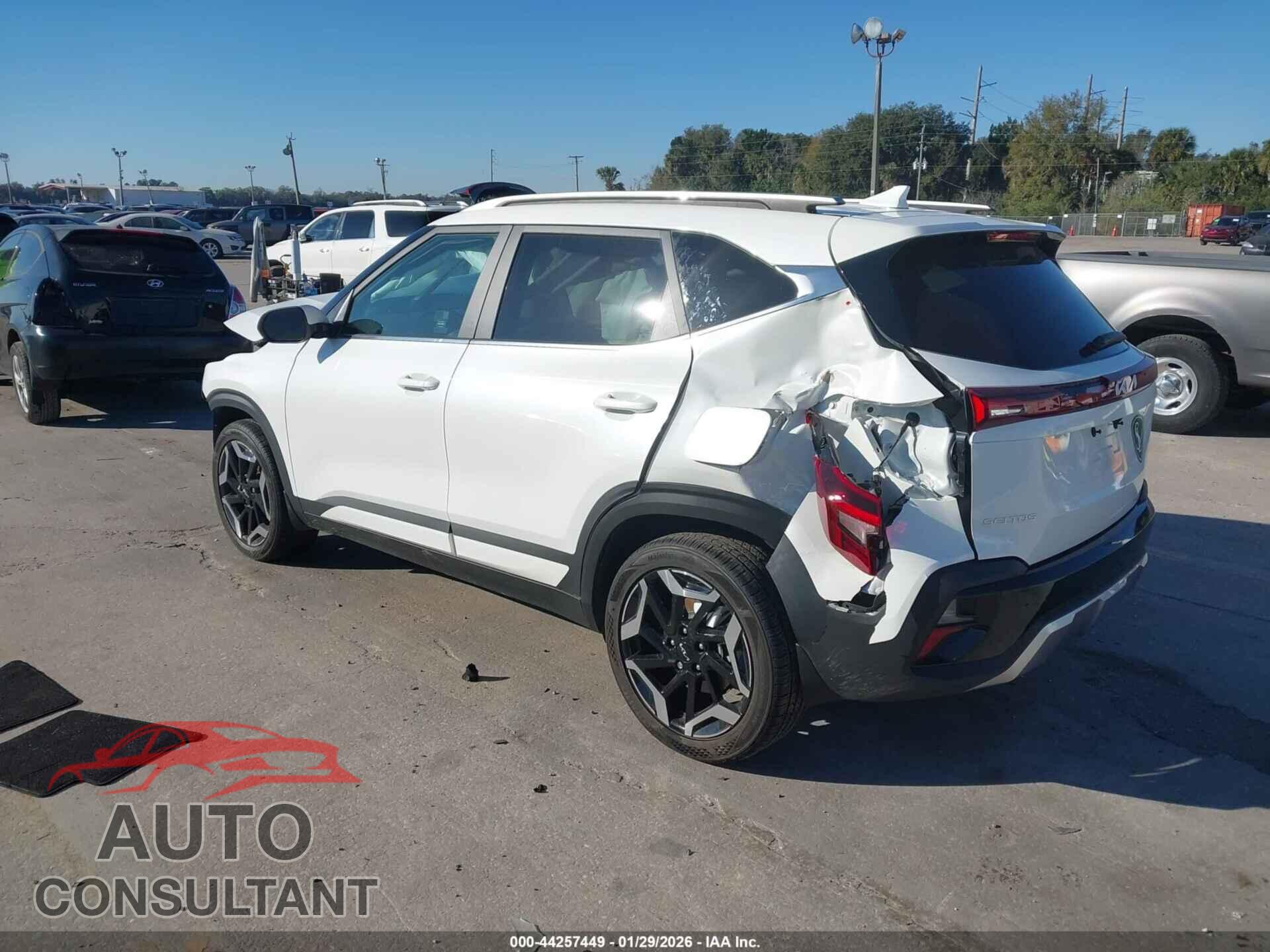 KIA SELTOS 2024 - KNDETCA76R7475232