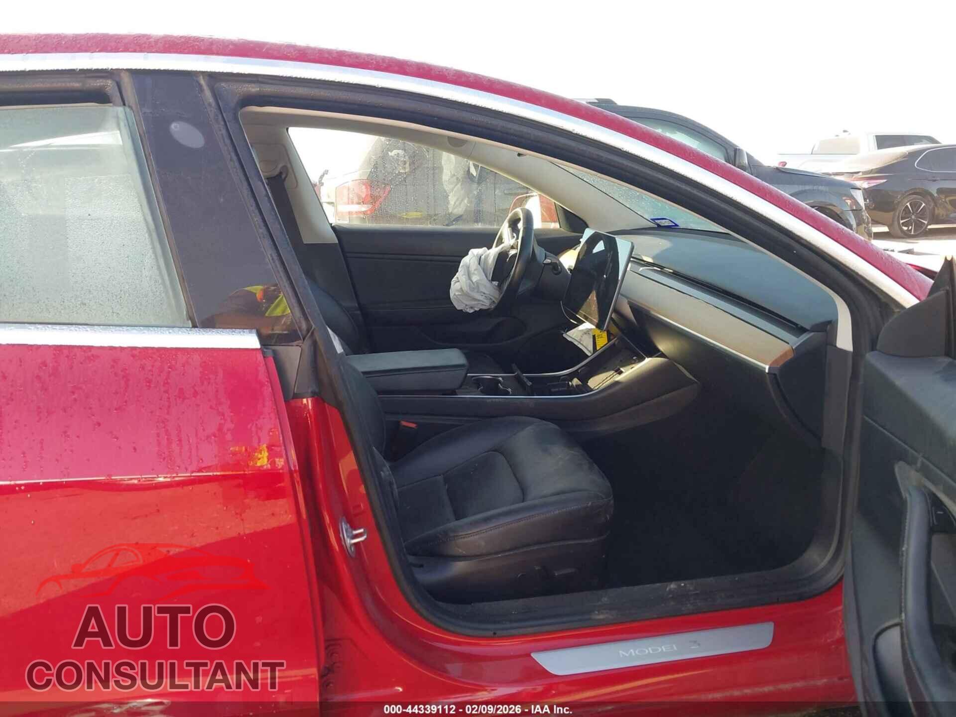 TESLA MODEL 3 2018 - 5YJ3E1EA6JF037689