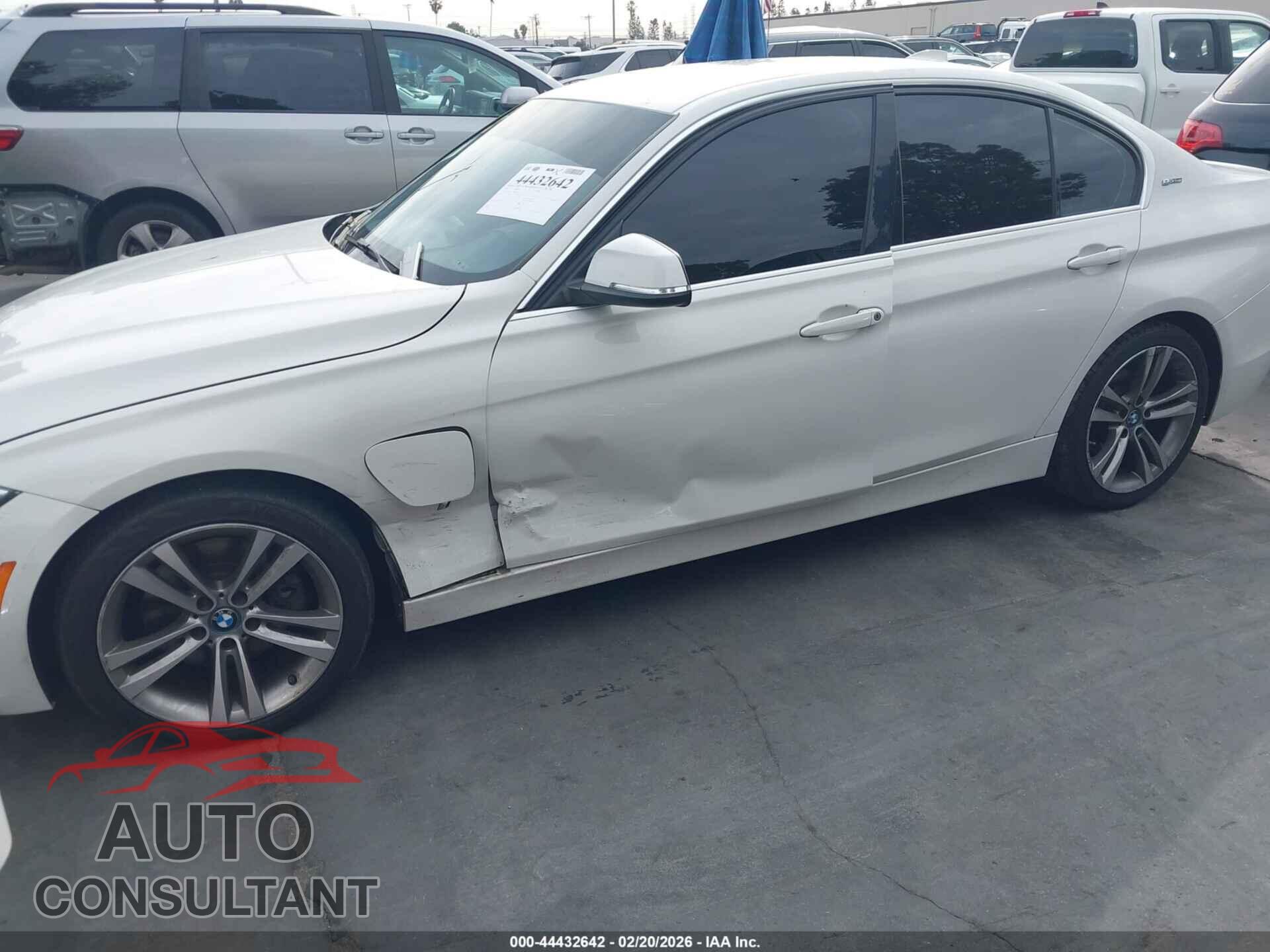BMW 330E 2018 - WBA8E1C57JA180314