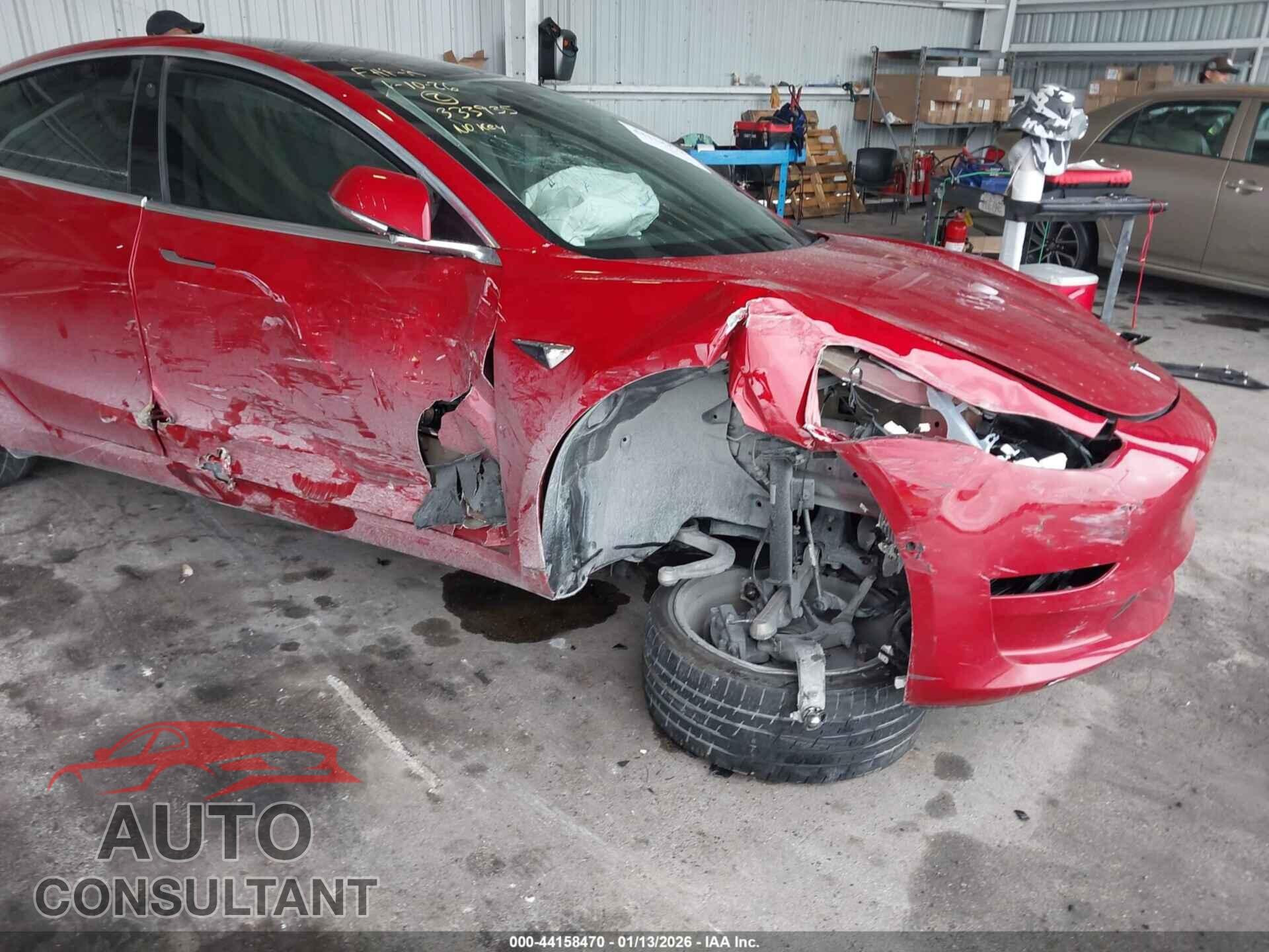 TESLA MODEL 3 2020 - 5YJ3E1EA2LF590875