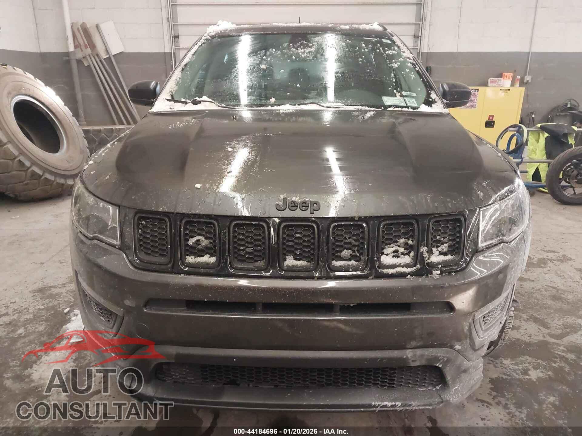 JEEP COMPASS 2018 - 3C4NJDAB2JT200764