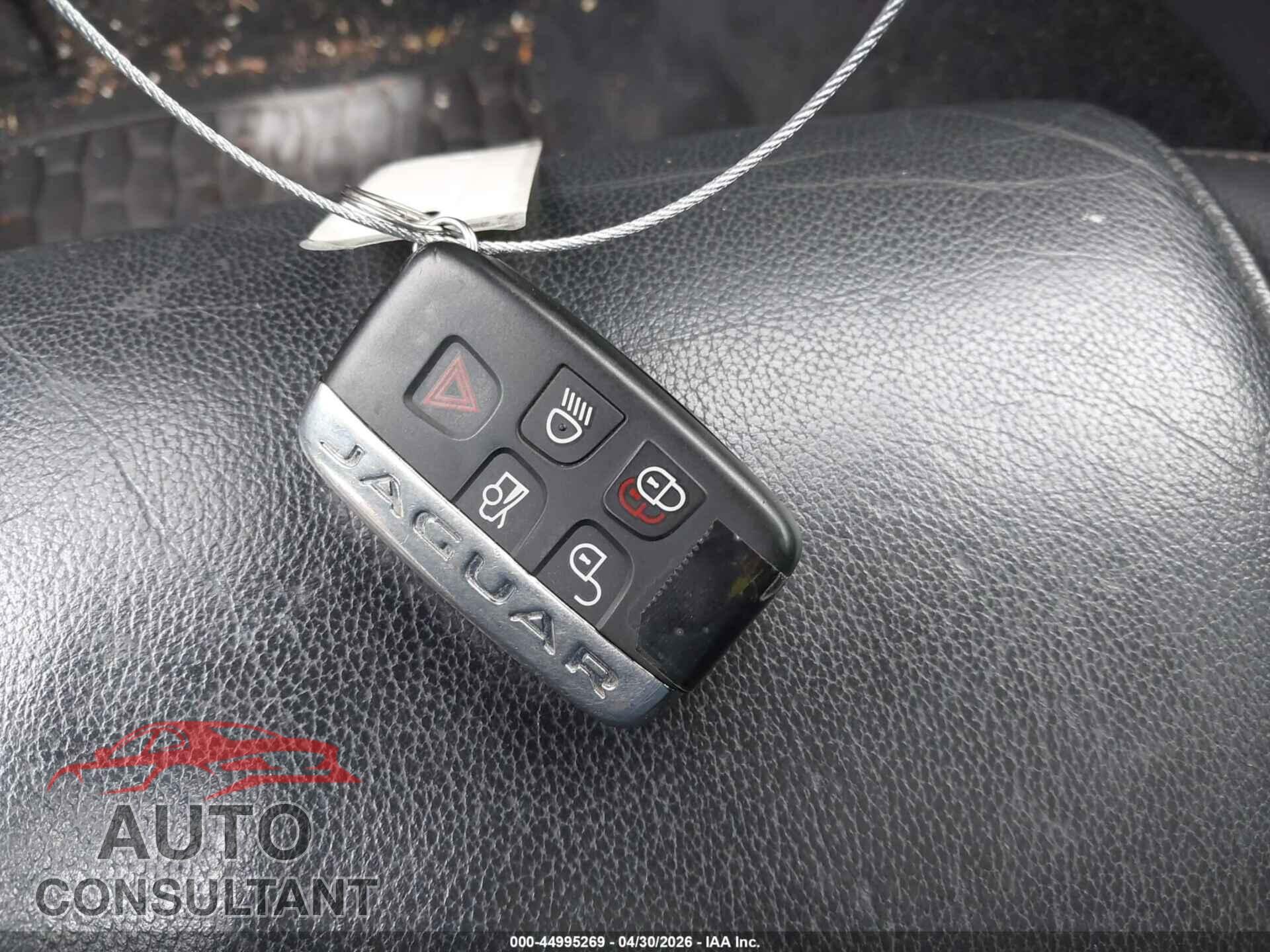 JAGUAR XE 2017 - SAJAE4BG2HA957048