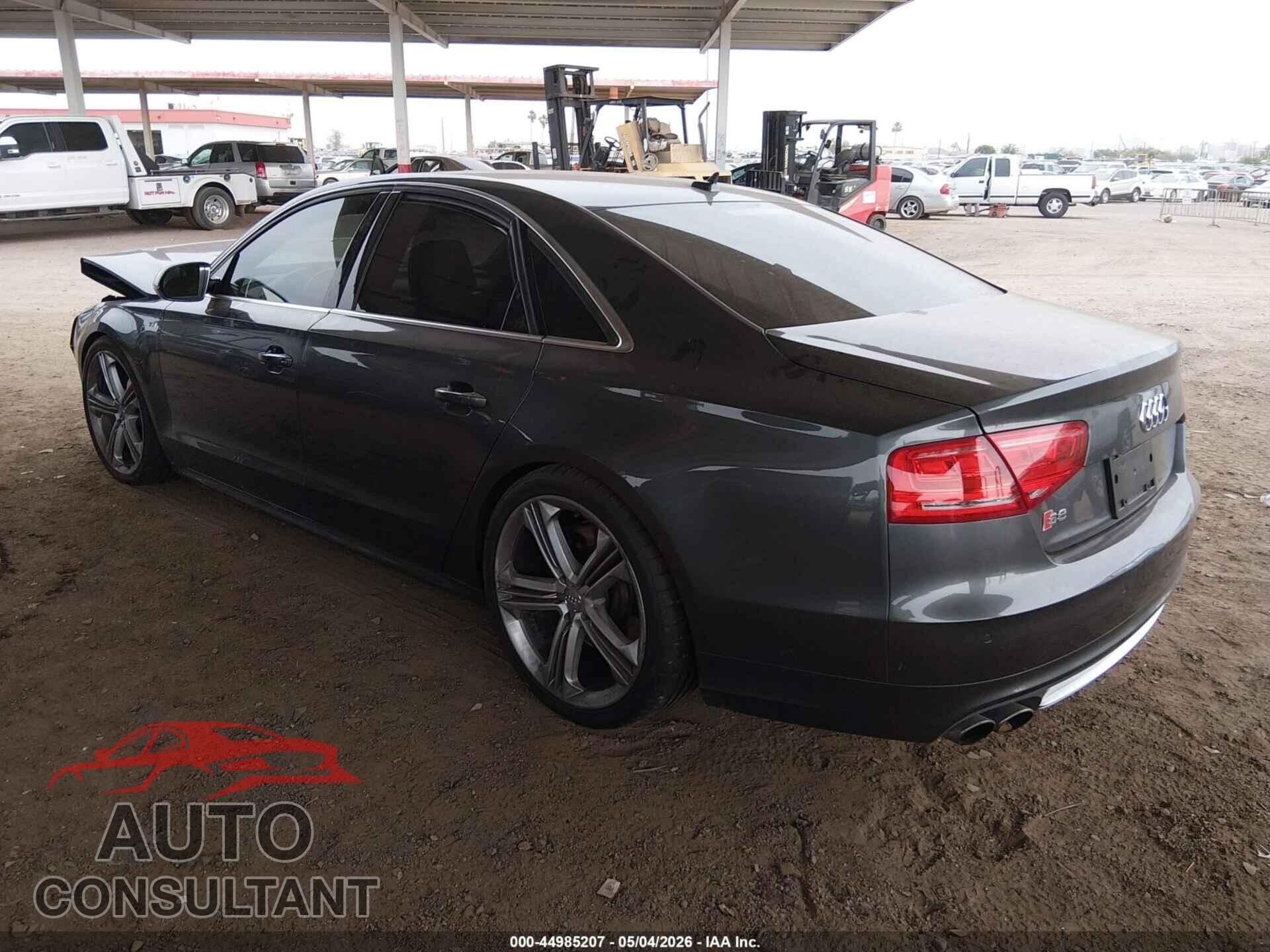 AUDI S8 2013 - WAUD2AFD1DN027421