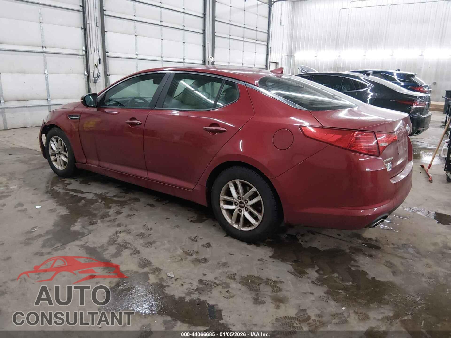 KIA OPTIMA 2011 - KNAGM4A76B5160585