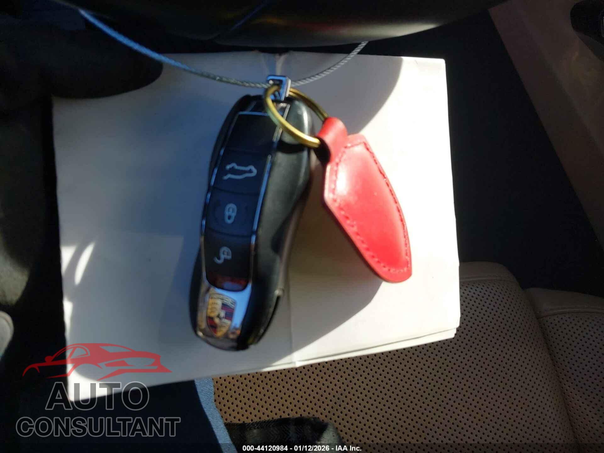 PORSCHE CAYENNE 2016 - WP1AA2A25GLA10088