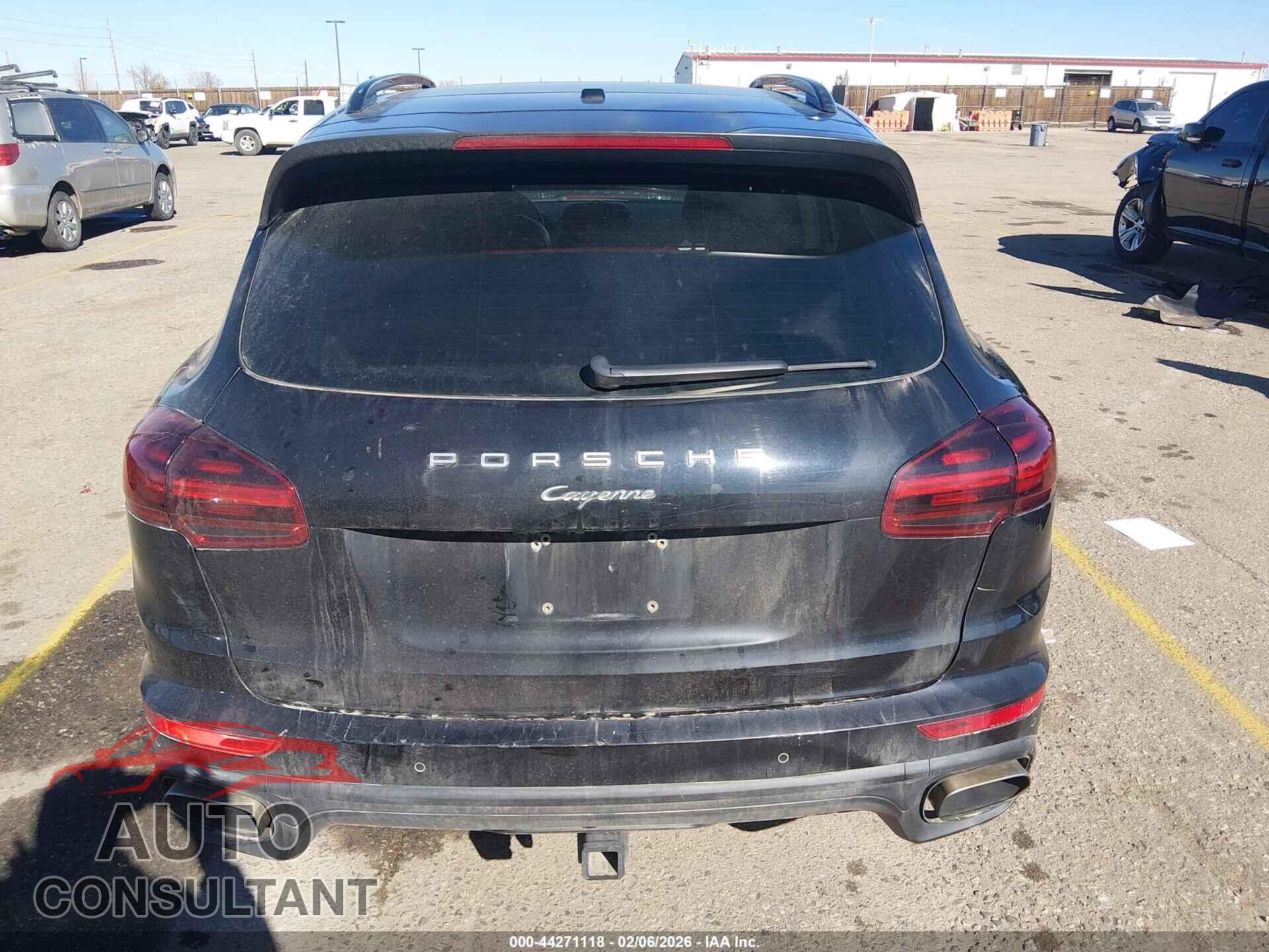 PORSCHE CAYENNE 2017 - WP1AA2A24HKA88045