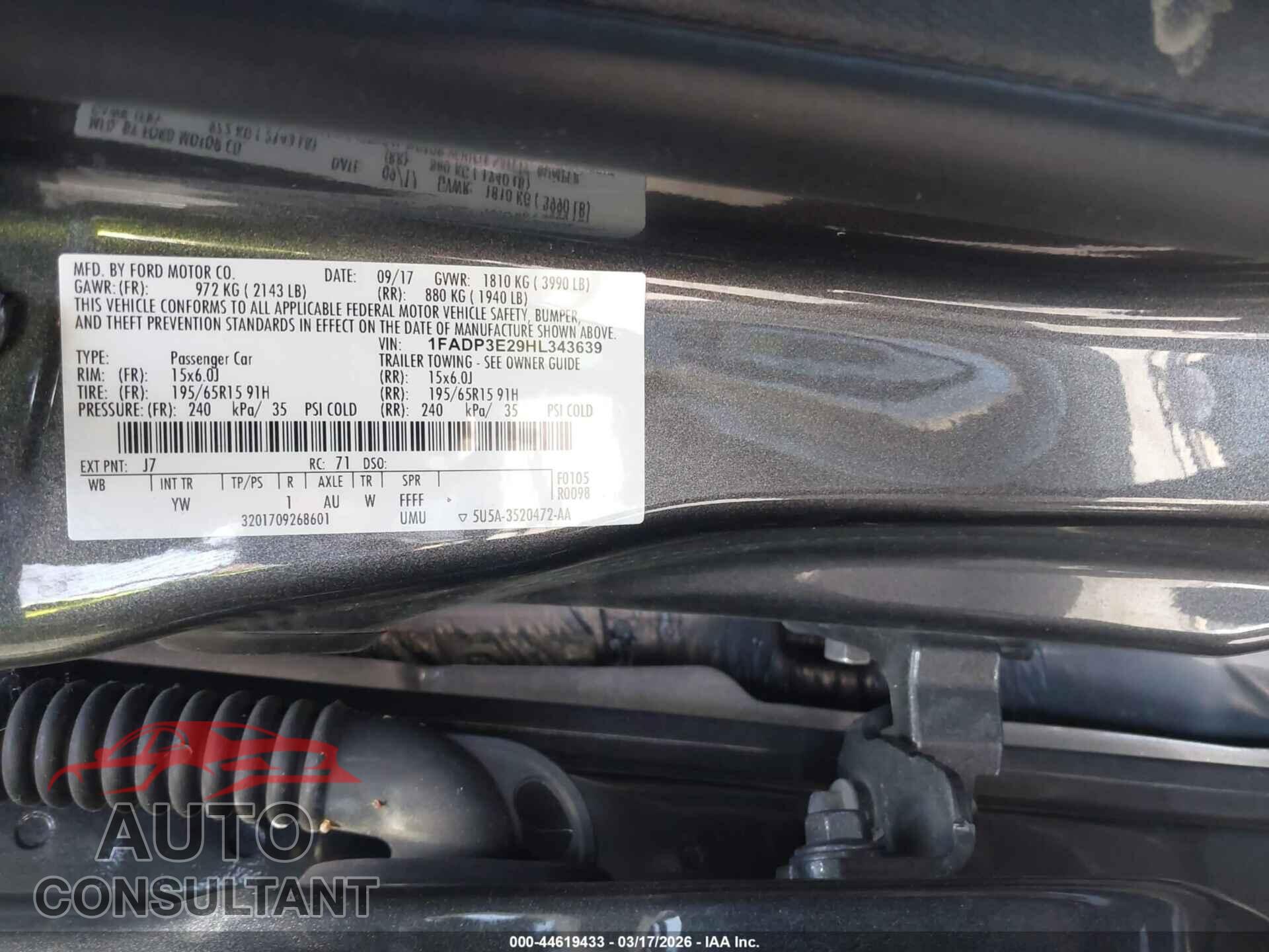 FORD FOCUS 2017 - 1FADP3E29HL343639
