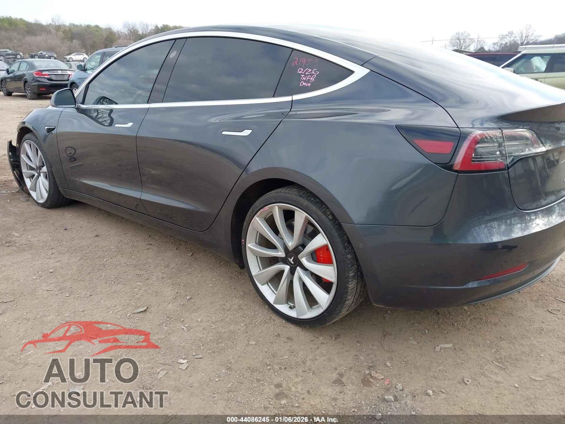 TESLA MODEL 3 2018 - 5YJ3E1EB7JF073092