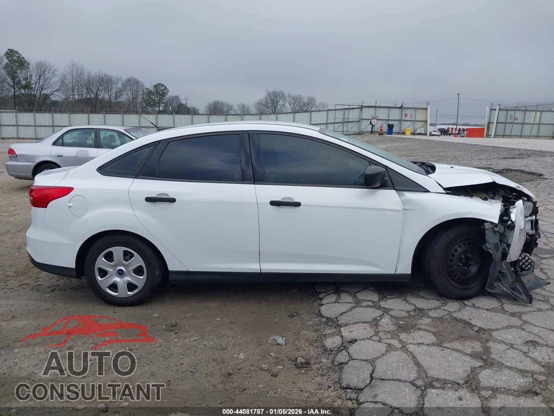 FORD FOCUS 2016 - 1FADP3E28GL380065