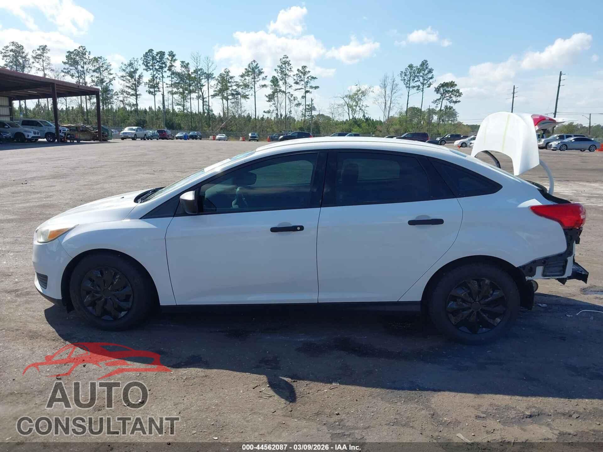 FORD FOCUS 2017 - 1FADP3E23HL346004