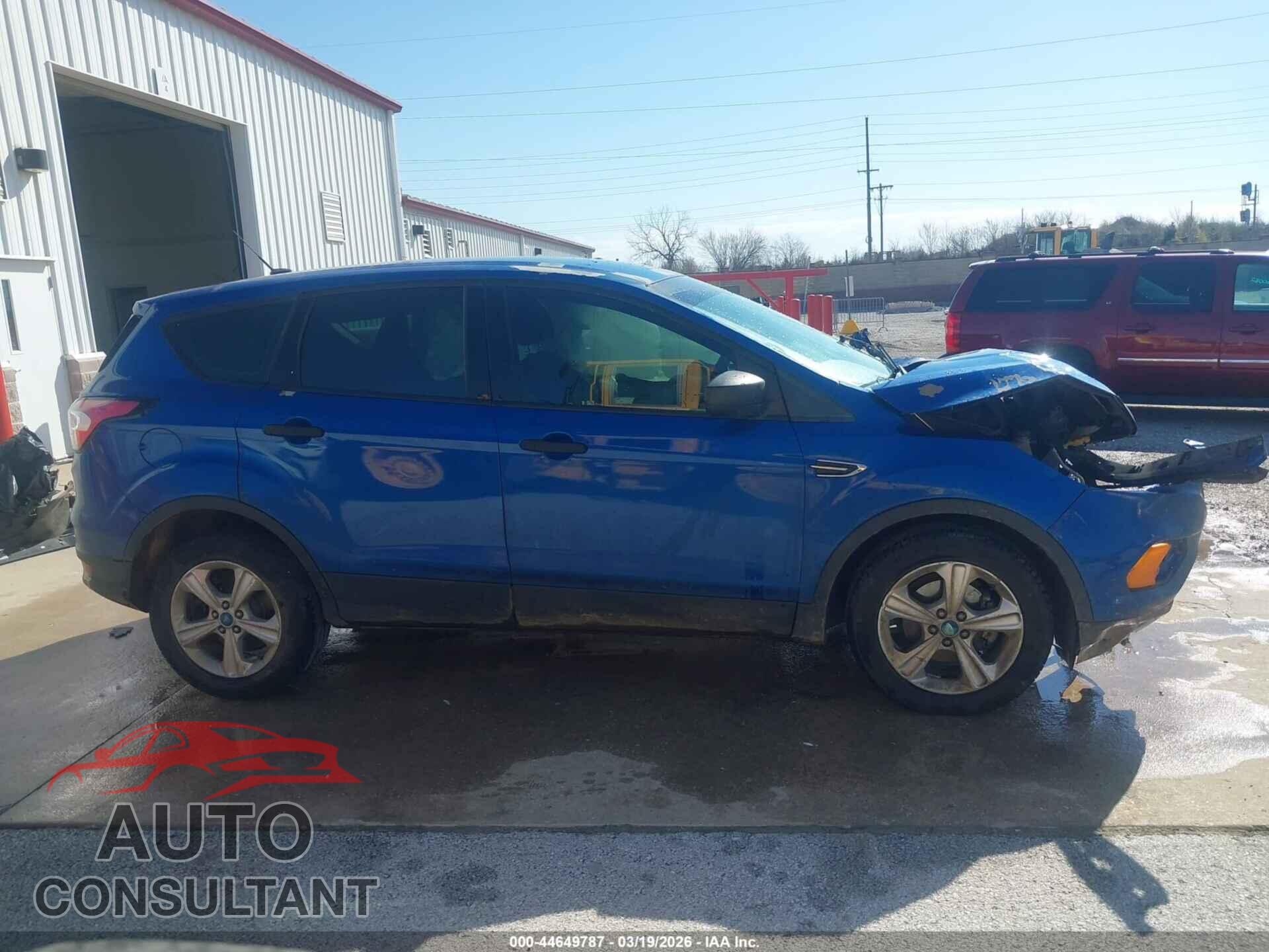 FORD ESCAPE 2017 - 1FMCU0F79HUB95263