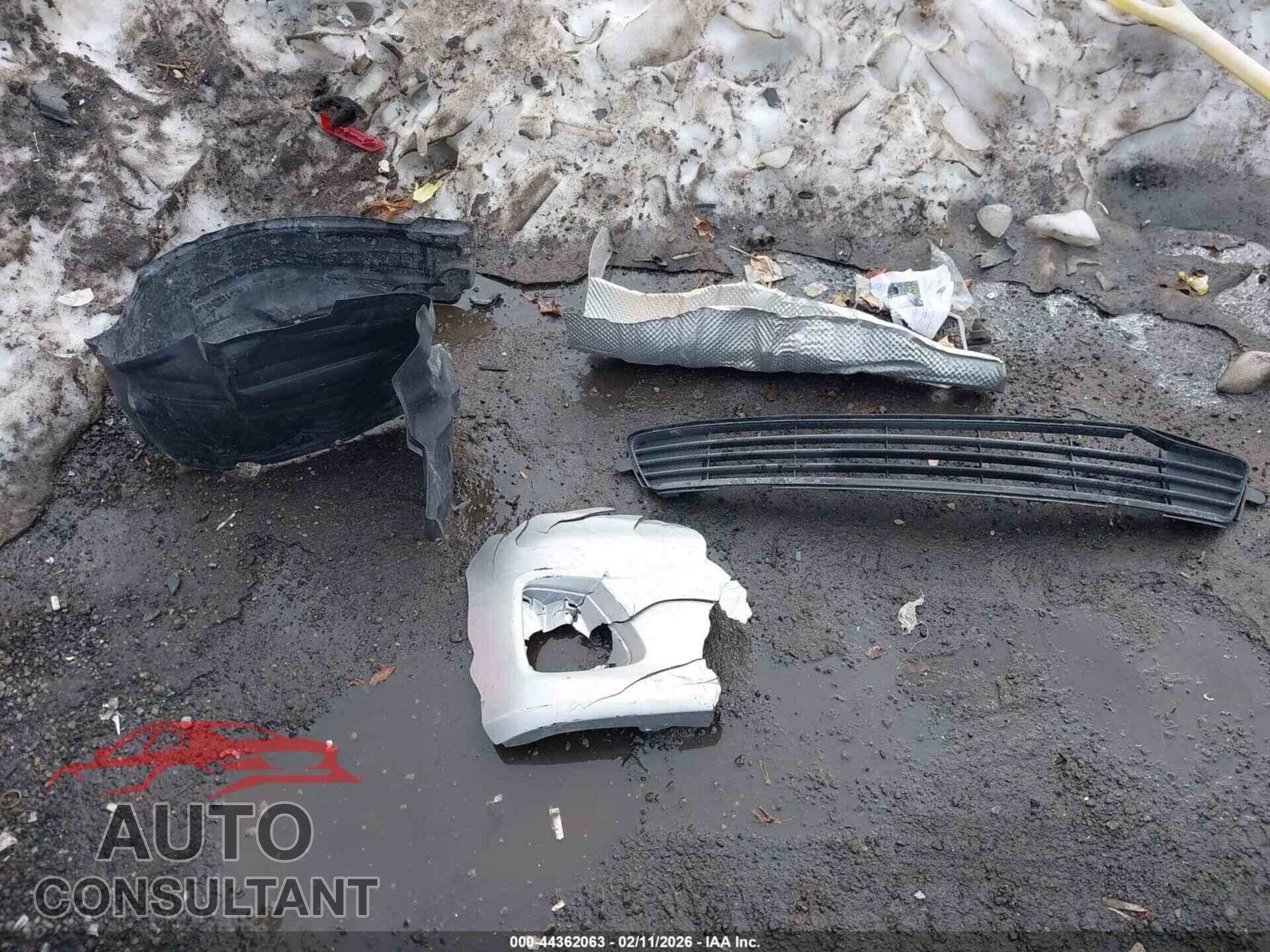 TOYOTA COROLLA 2013 - 2T1BU4EE1DC032380