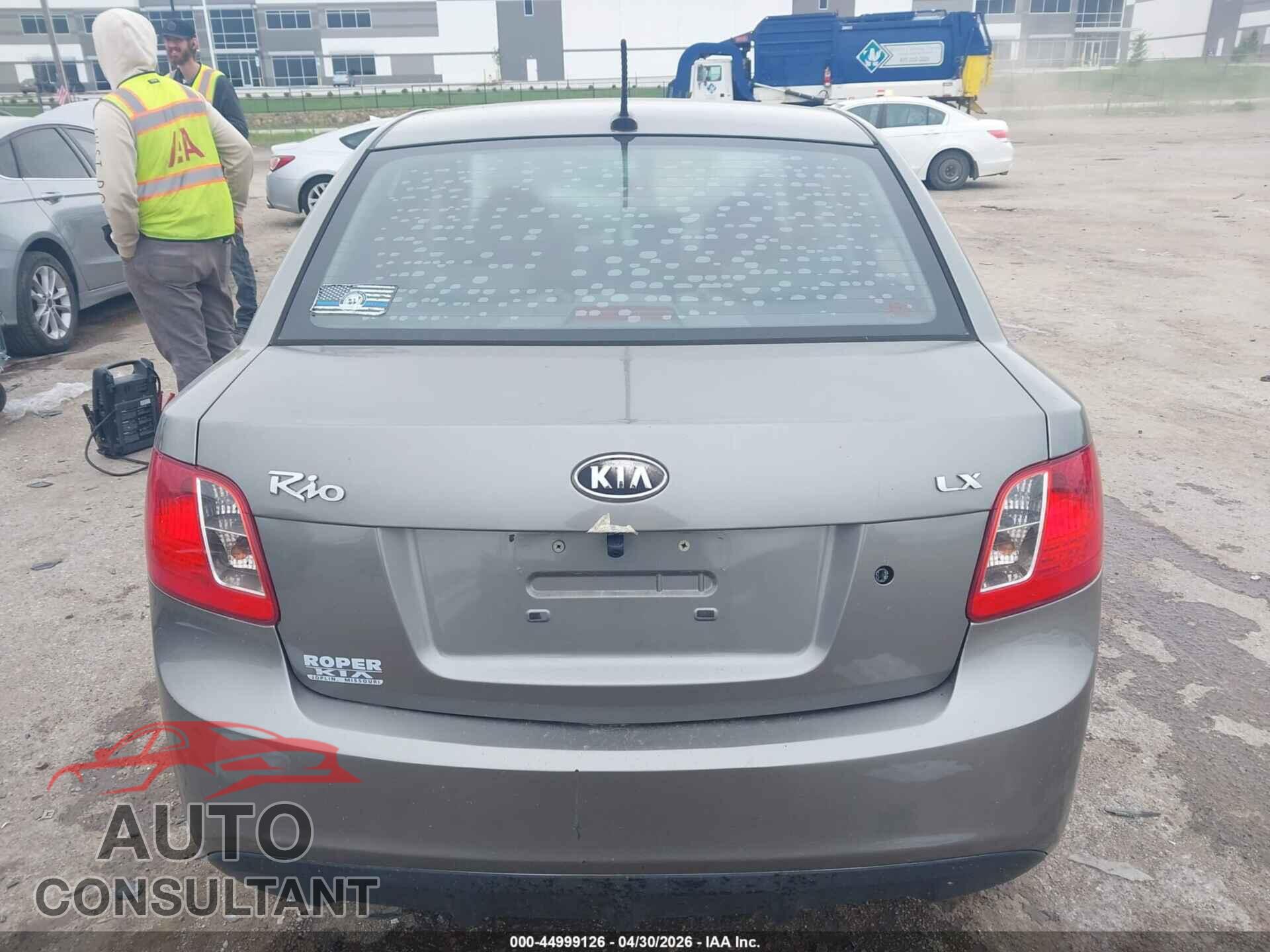 KIA RIO 2011 - KNADH4A32B6848923