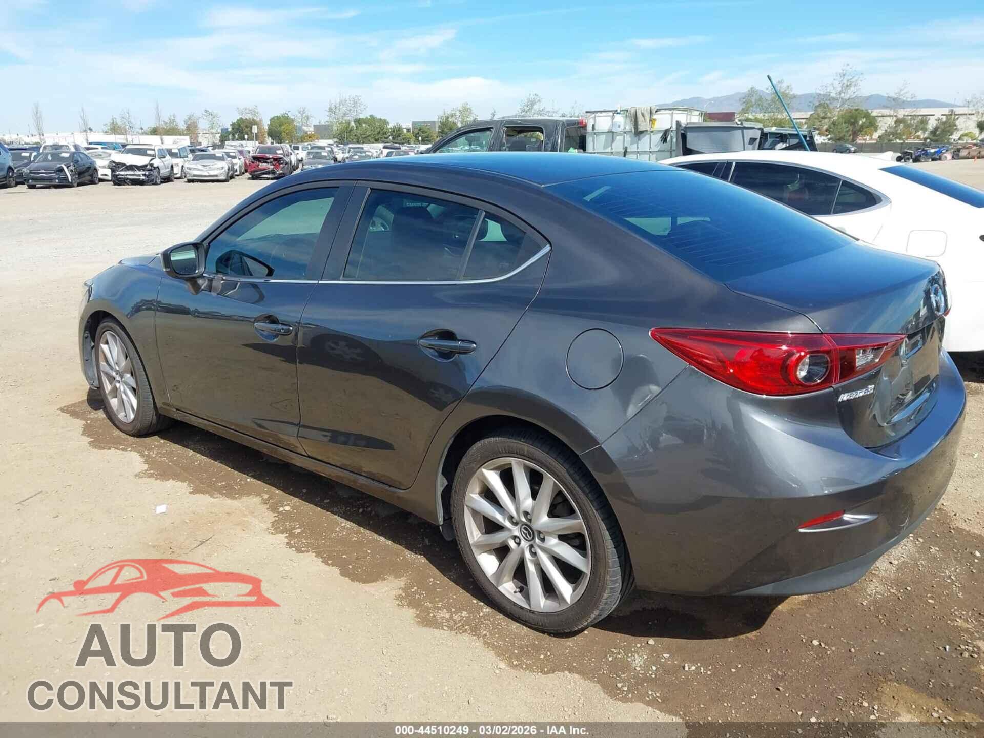 MAZDA MAZDA3 2017 - 3MZBN1V7XHM113997