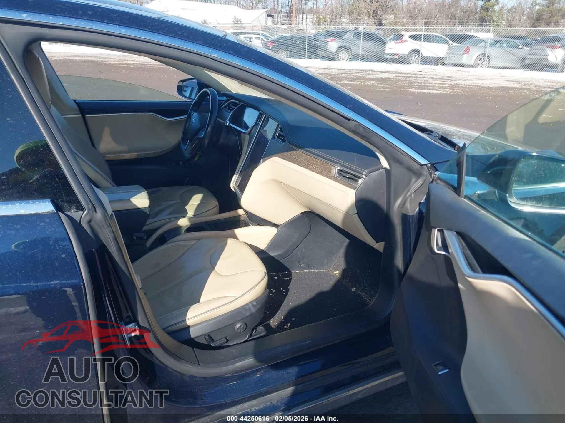 TESLA MODEL S 2012 - 5YJSA1CP3CFP01528