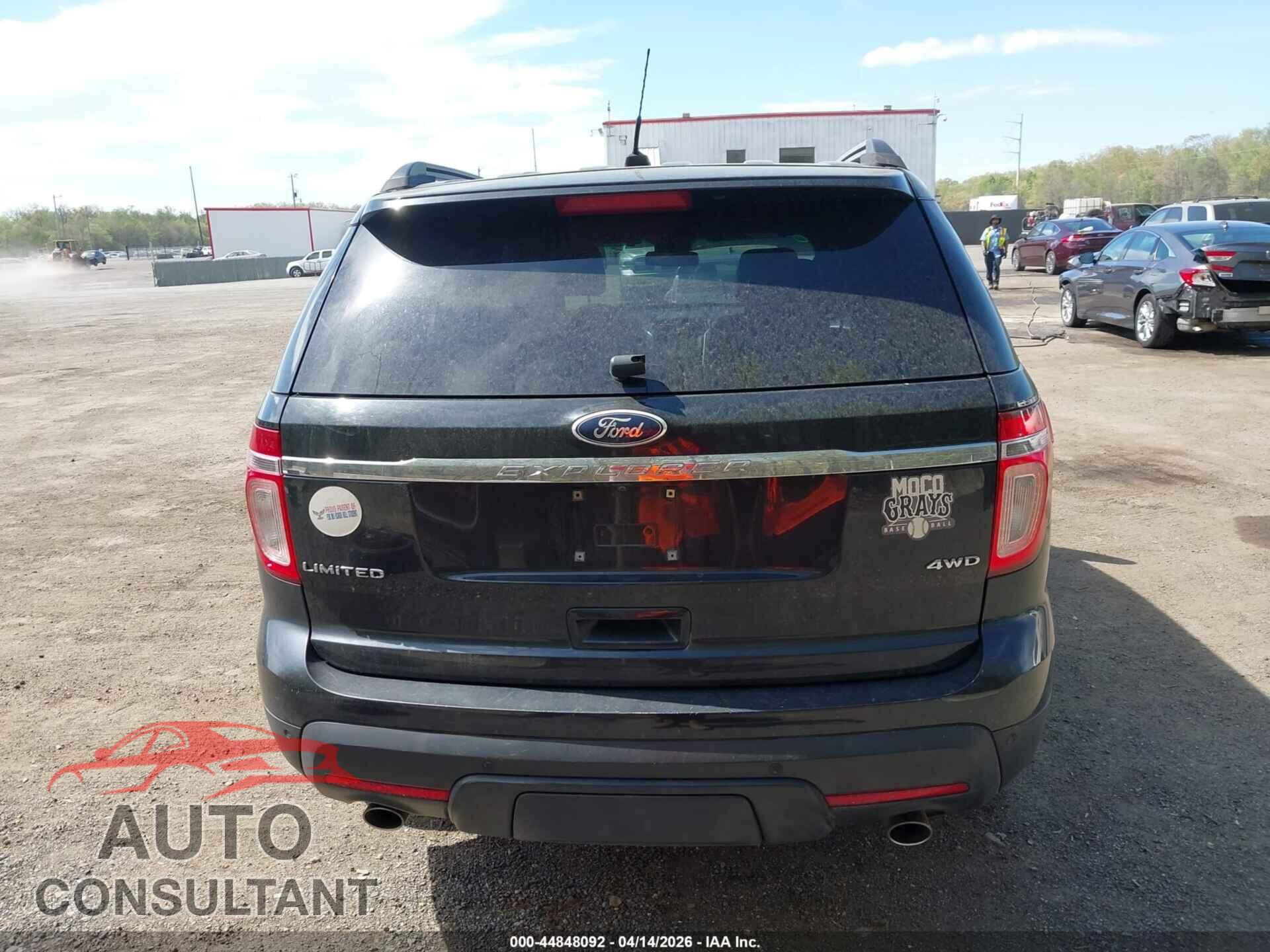 FORD EXPLORER 2011 - 1FMHK8F89BGA08242