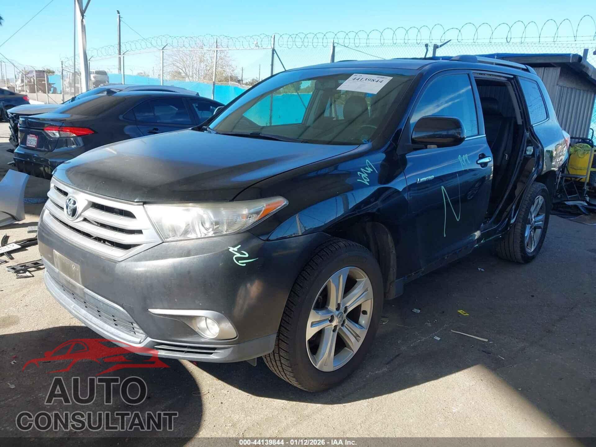 TOYOTA HIGHLANDER 2011 - 5TDDK3EH6BS088421