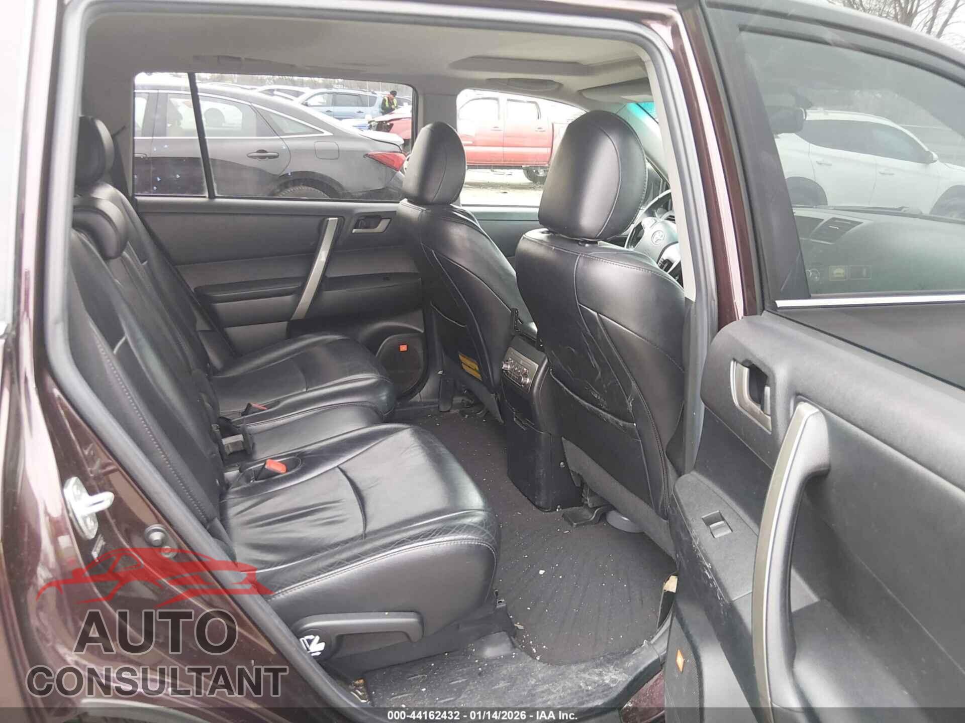 TOYOTA HIGHLANDER 2011 - 5TDBK3EH8BS044671