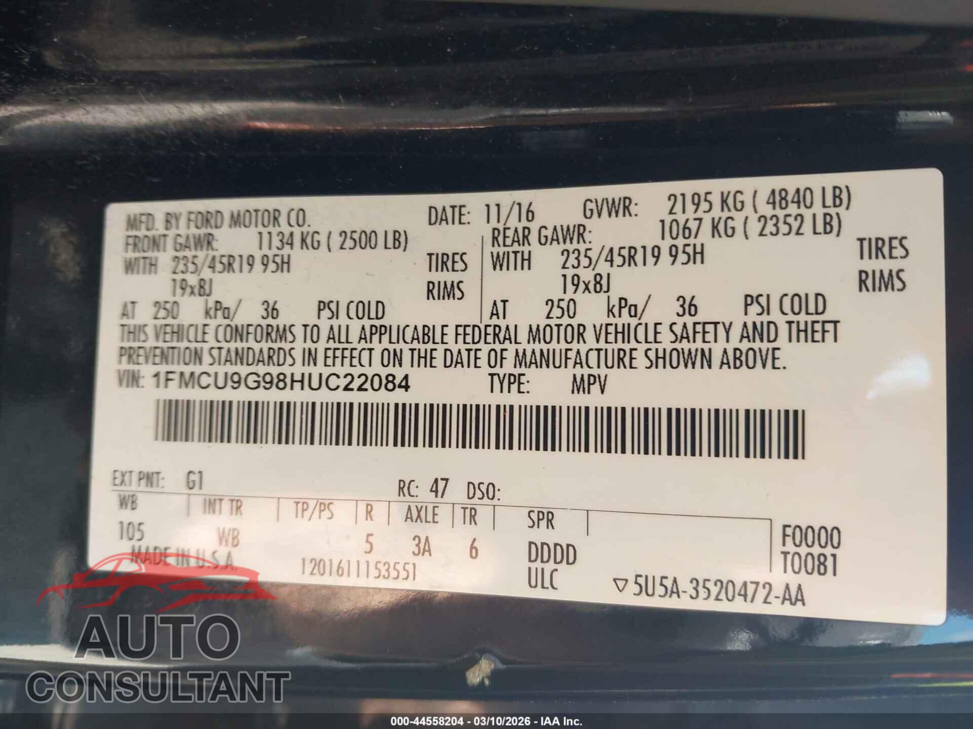 FORD ESCAPE 2017 - 1FMCU9G98HUC22084