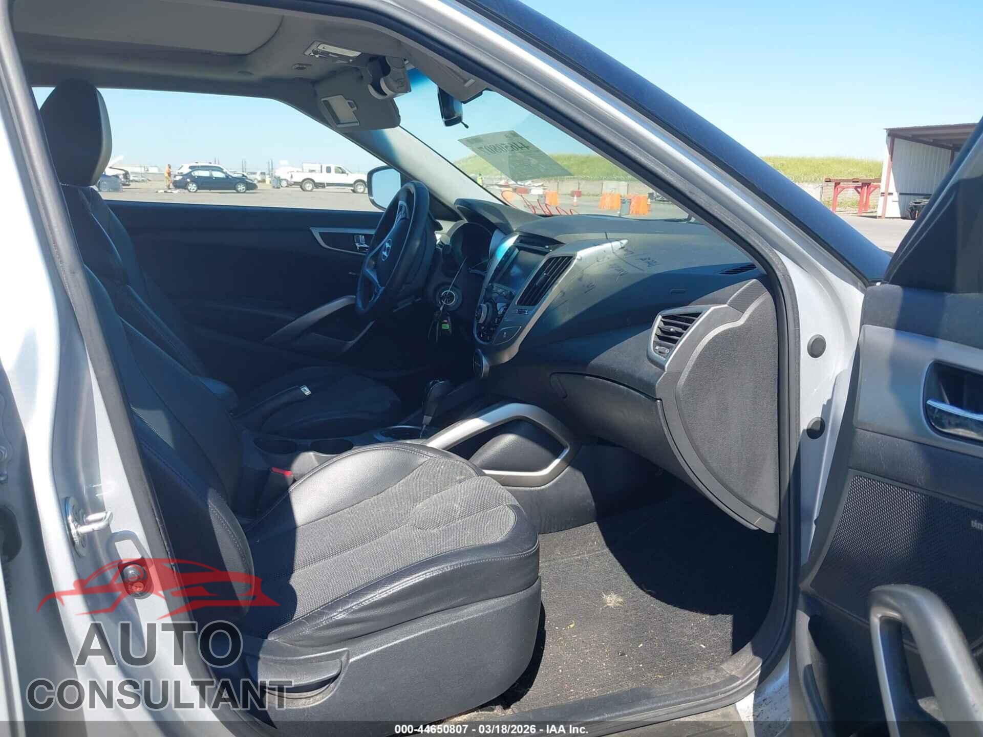 HYUNDAI VELOSTER 2012 - KMHTC6AD6CU062097