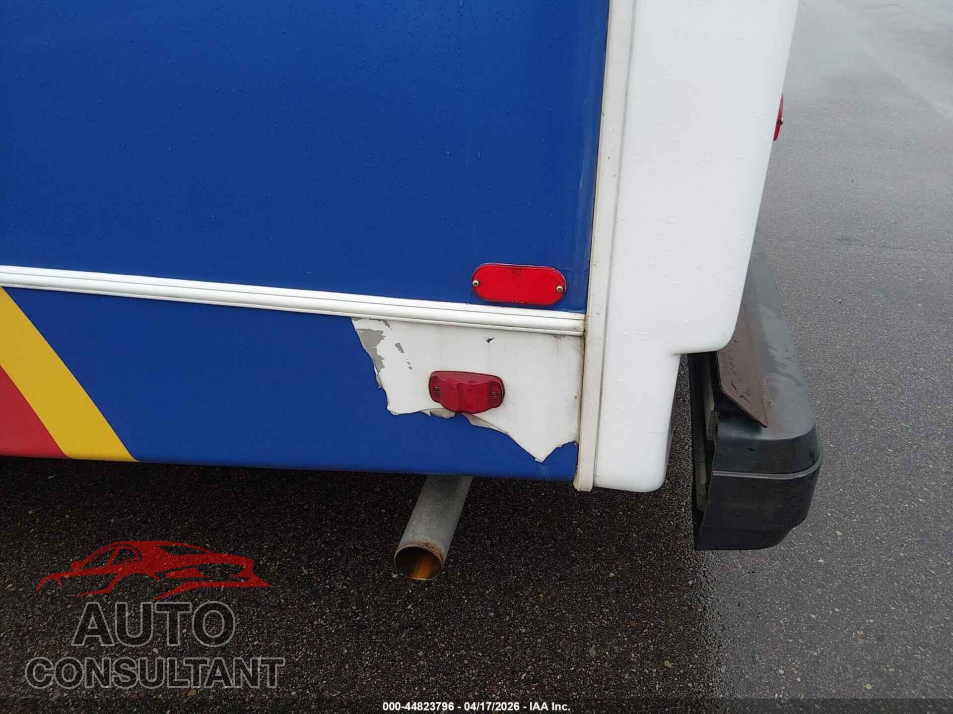 FORD E-450 CUTAWAY 2017 - 1FDFE4FS9HDC16571