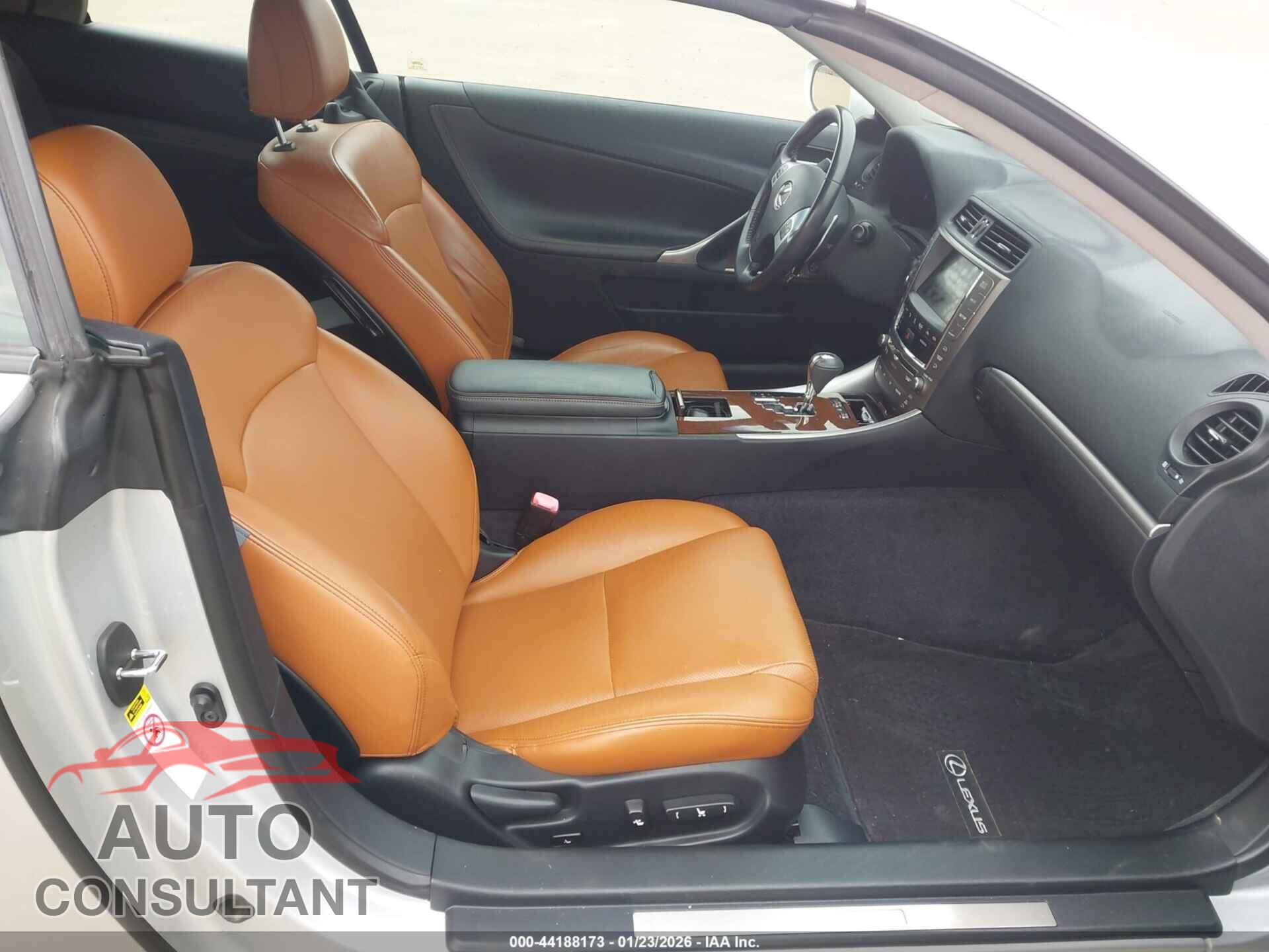 LEXUS IS 250C 2011 - JTHFF2C28B2515206