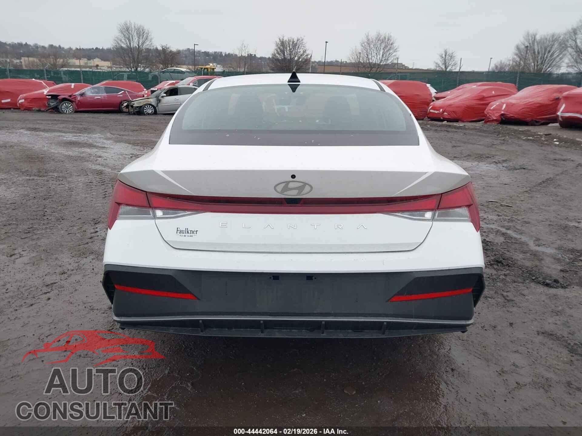 HYUNDAI ELANTRA 2024 - KMHLM4DG7RU760413