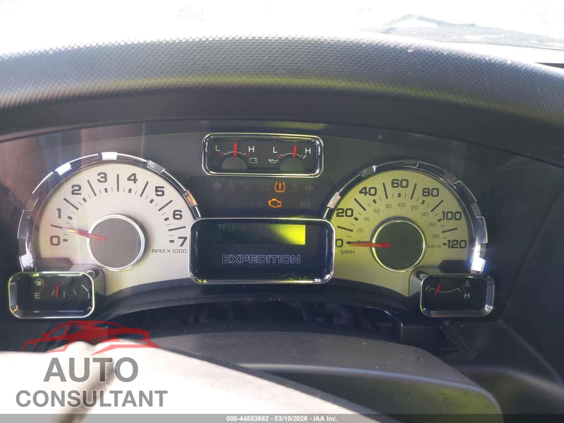 FORD EXPEDITION EL 2011 - 1FMJK2A53BEF50833